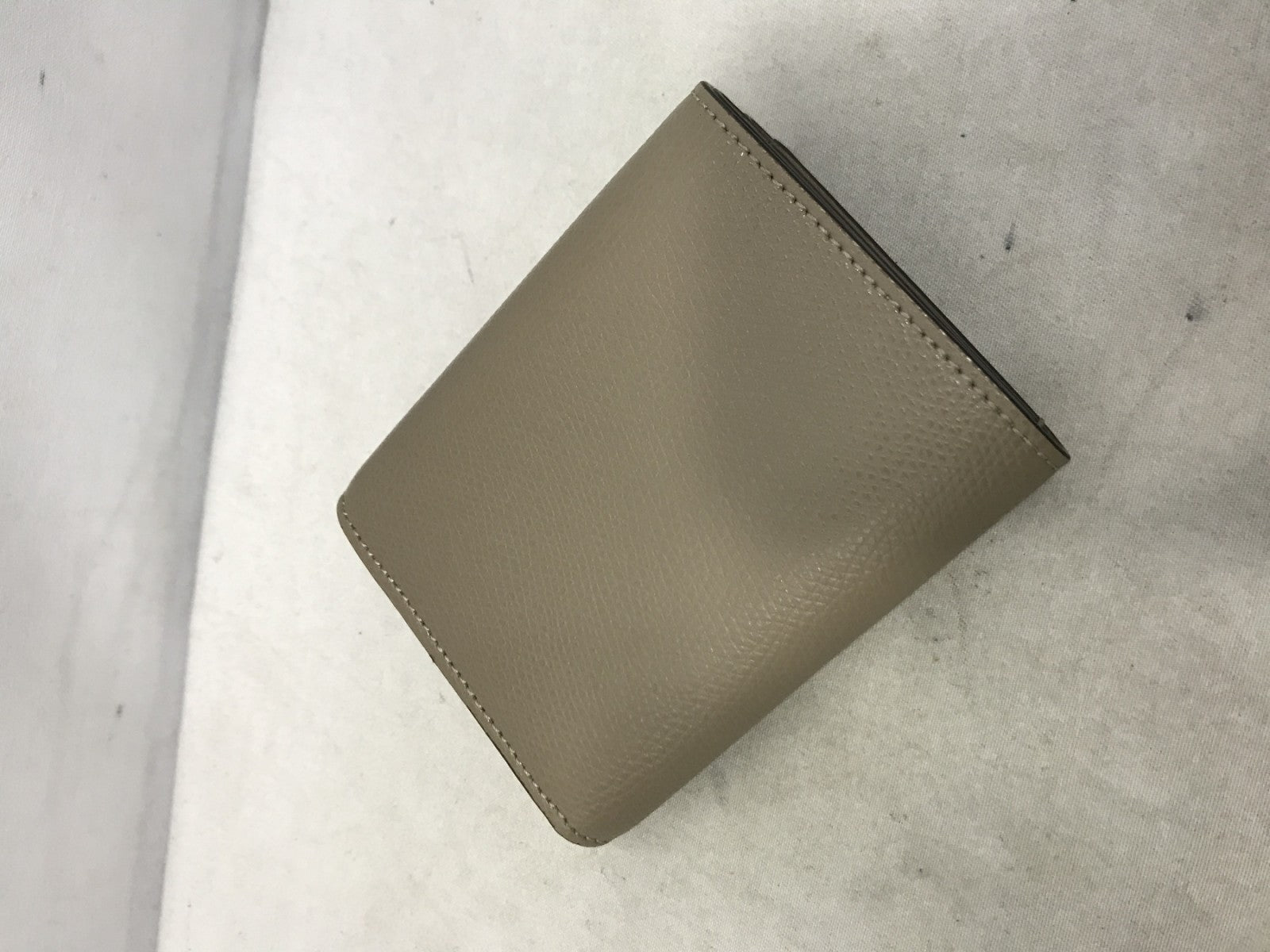 三つ折り財布 ベージュ 8M0480