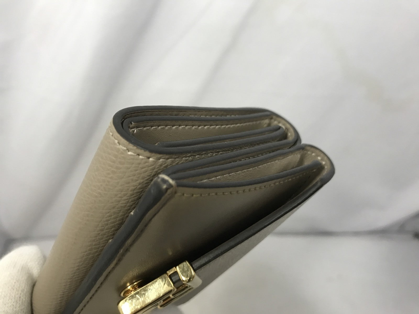 三つ折り財布 ベージュ 8M0480