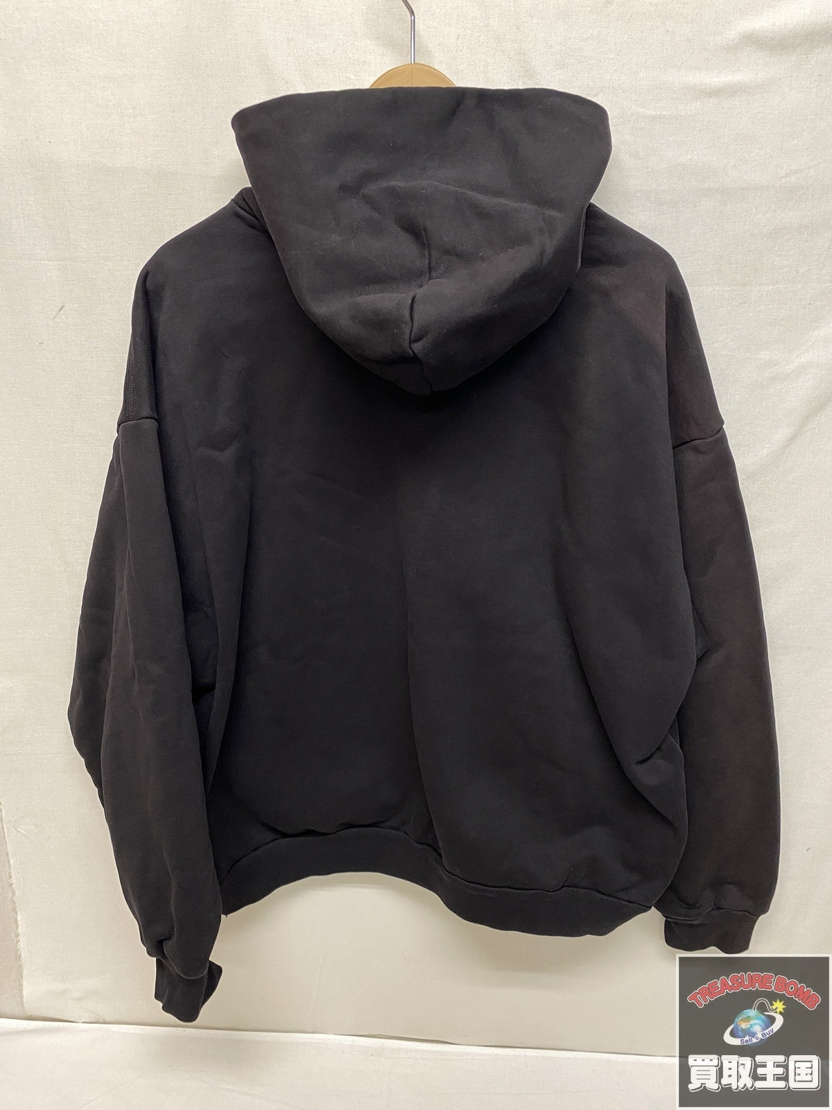 BBロゴ エンボス加工 パーカー BLK