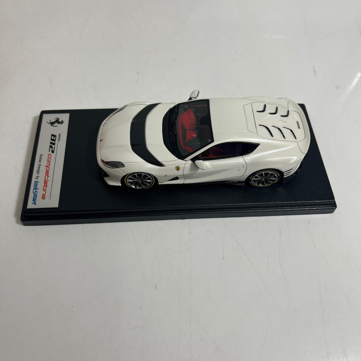 Looksmart 1/43 フェラーリ 812 kyosho スケールカー