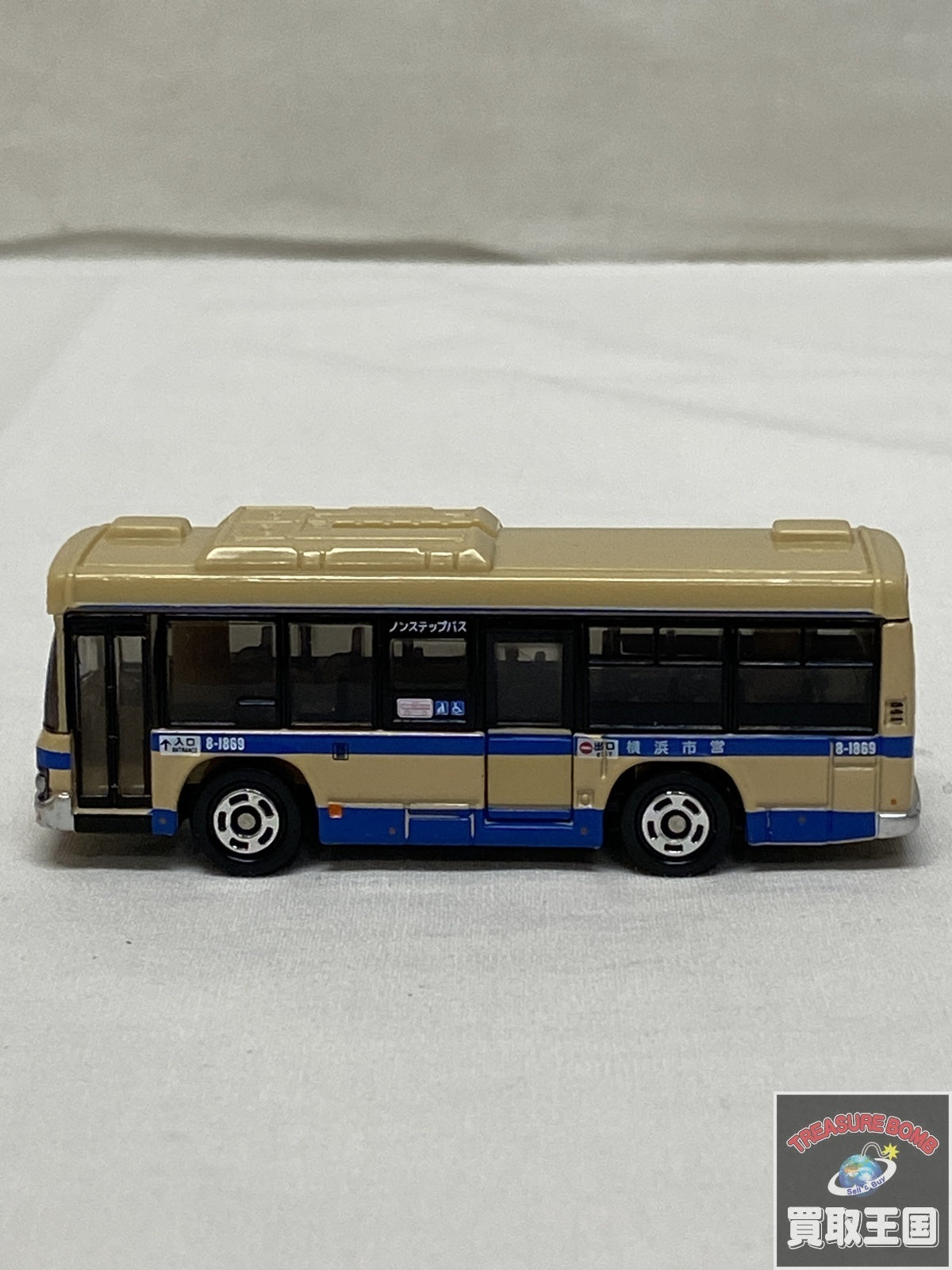 横浜市営バス いすゞ エルガ トミカ