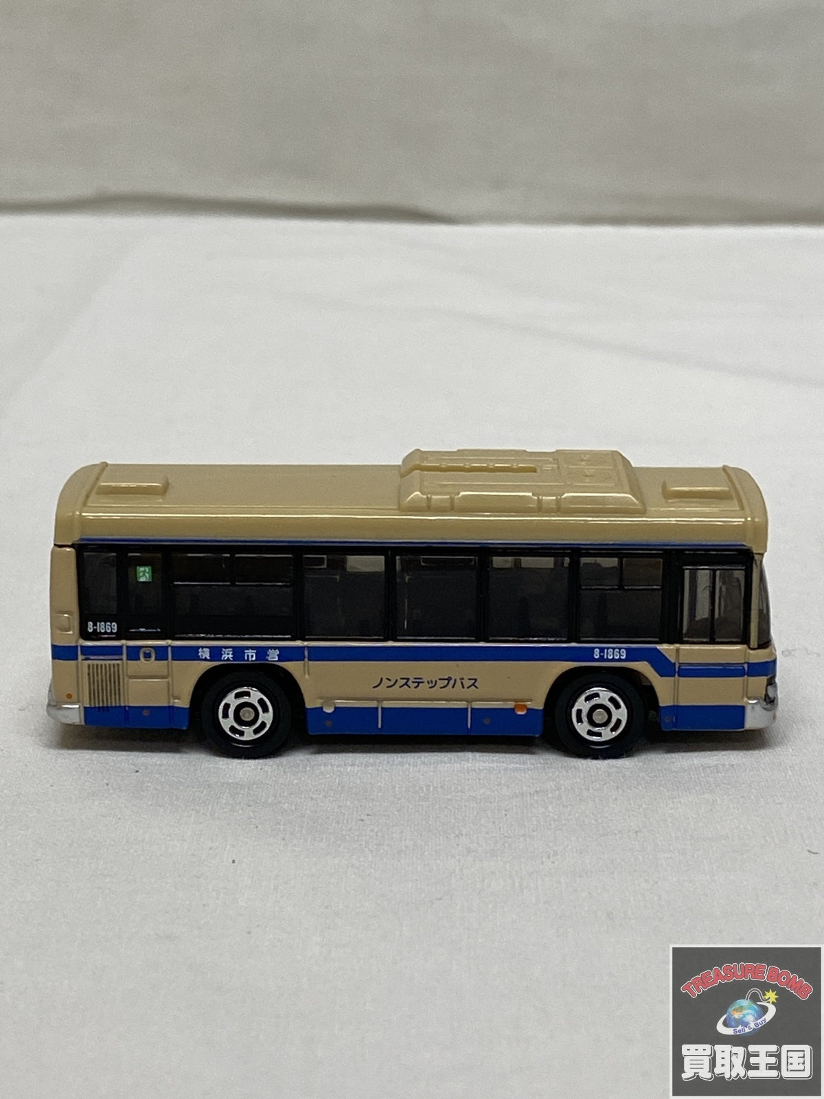 横浜市営バス いすゞ エルガ トミカ