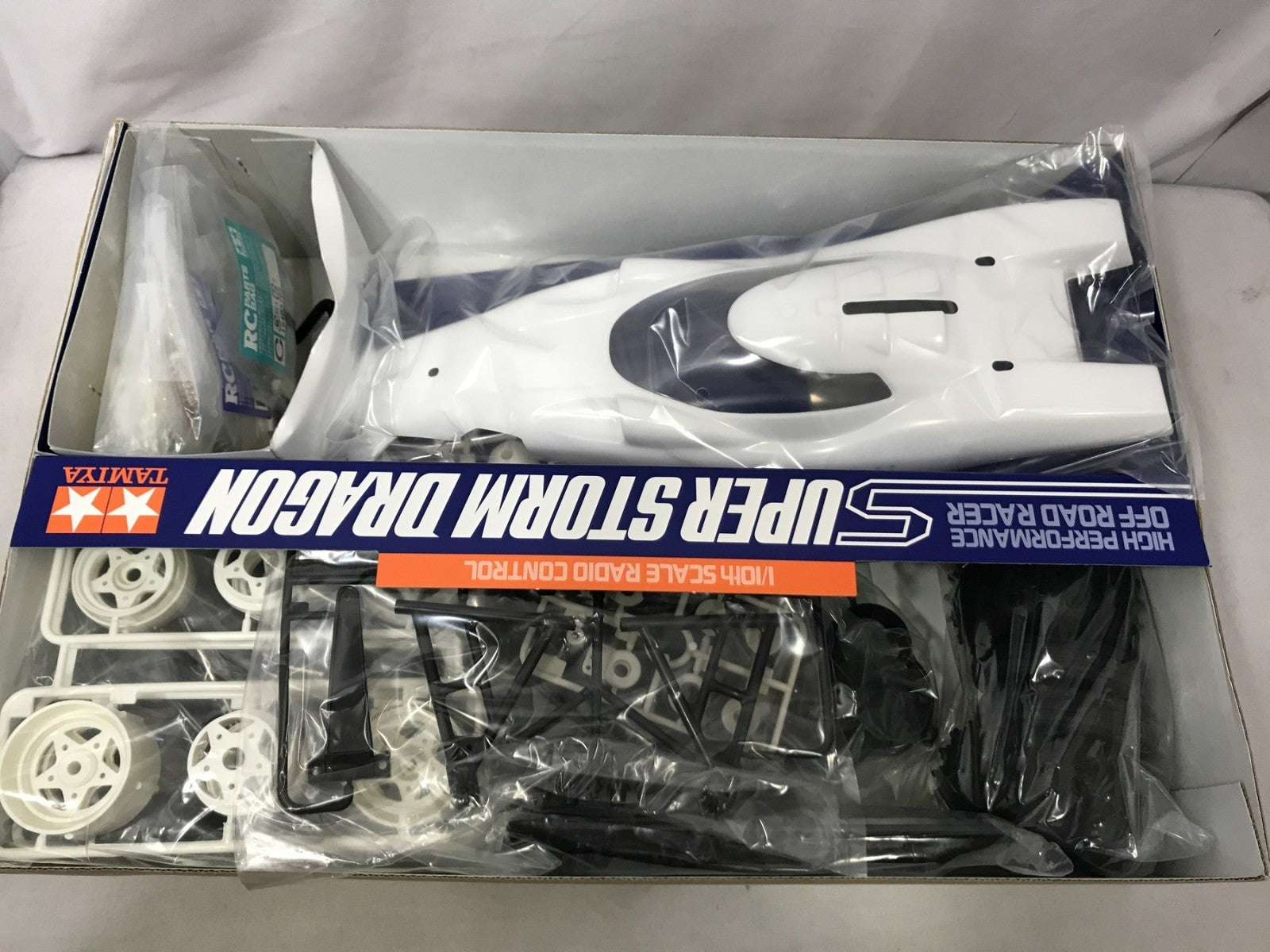 タミヤ 1/10 スーパーストームドラゴン カープラモ・ミニ四駆