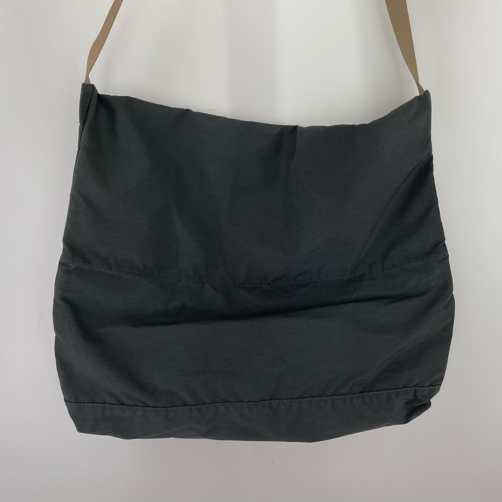 ショルダーバッグ Field Shoulder Bag グレー