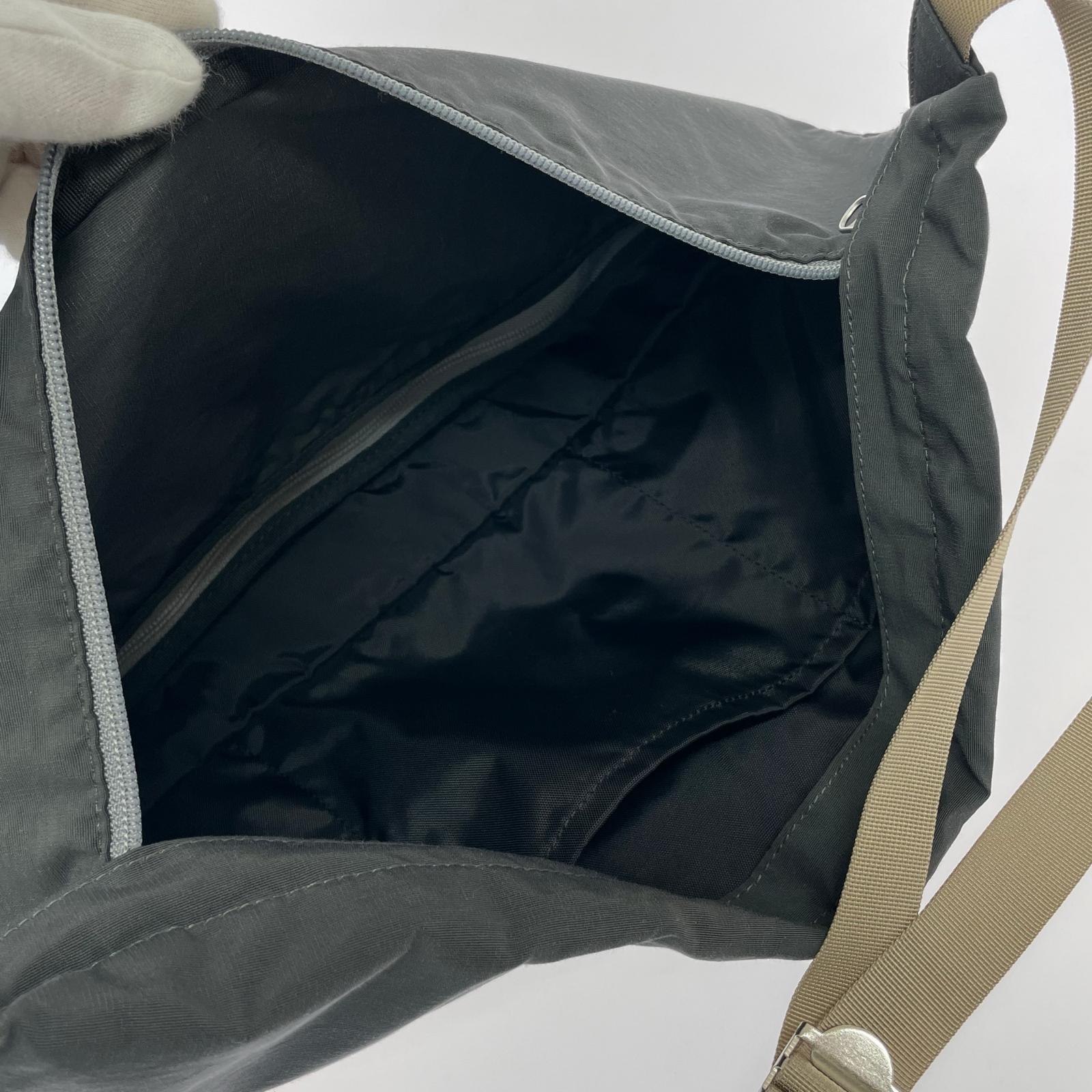 ショルダーバッグ Field Shoulder Bag グレー