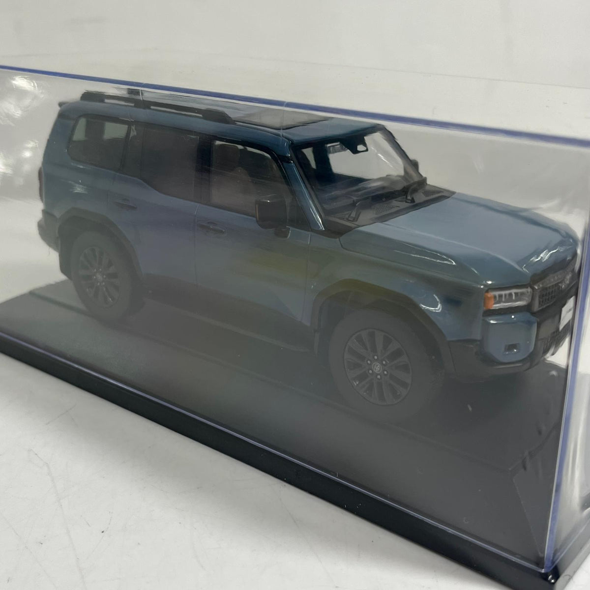 LAND CRUISER 250 ミニカー カラーサンプル