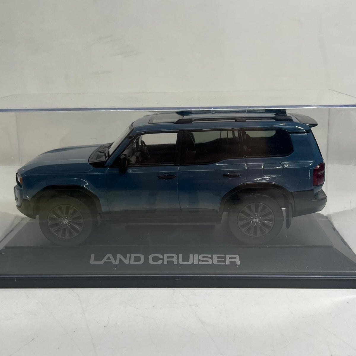 LAND CRUISER 250 ミニカー カラーサンプル