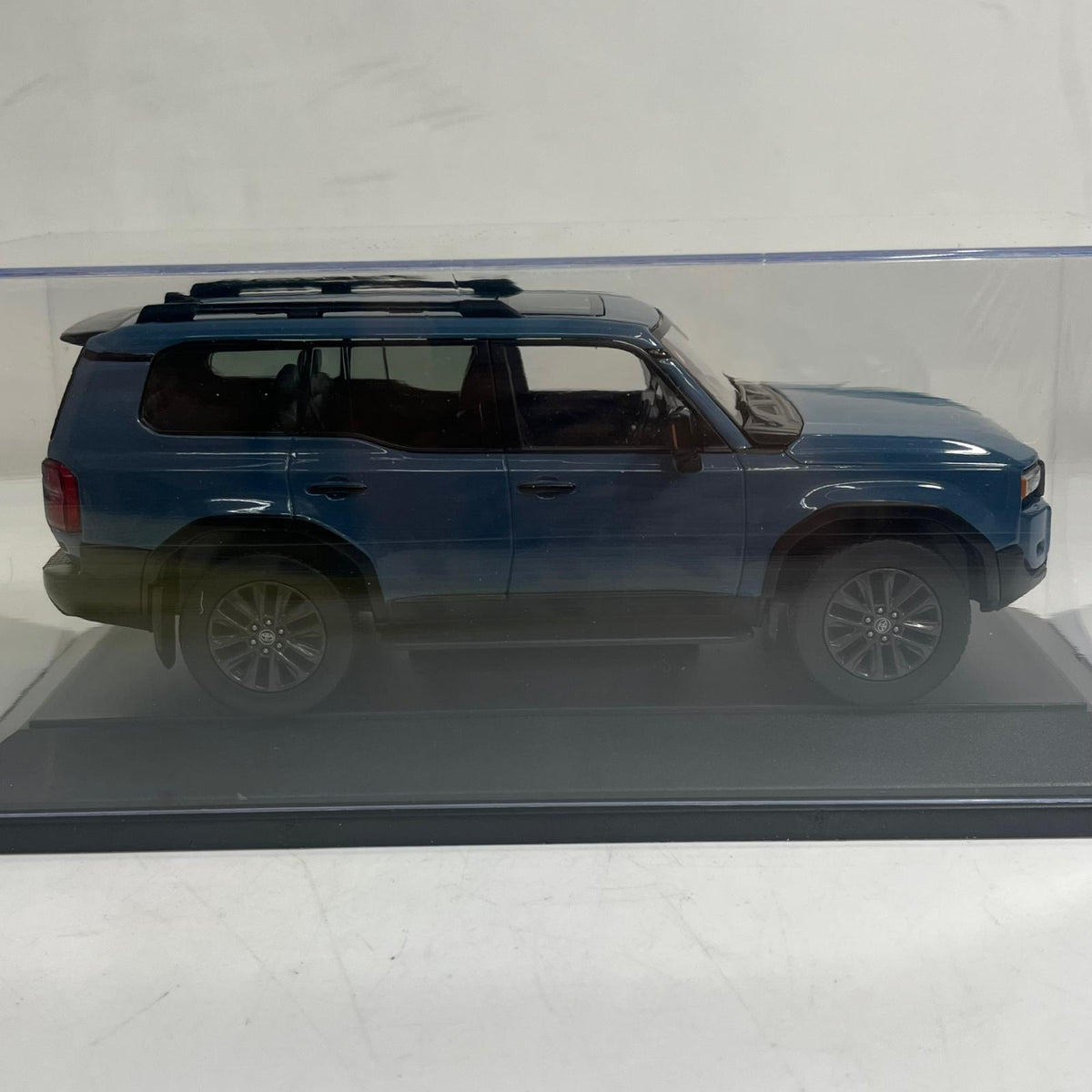 LAND CRUISER 250 ミニカー カラーサンプル