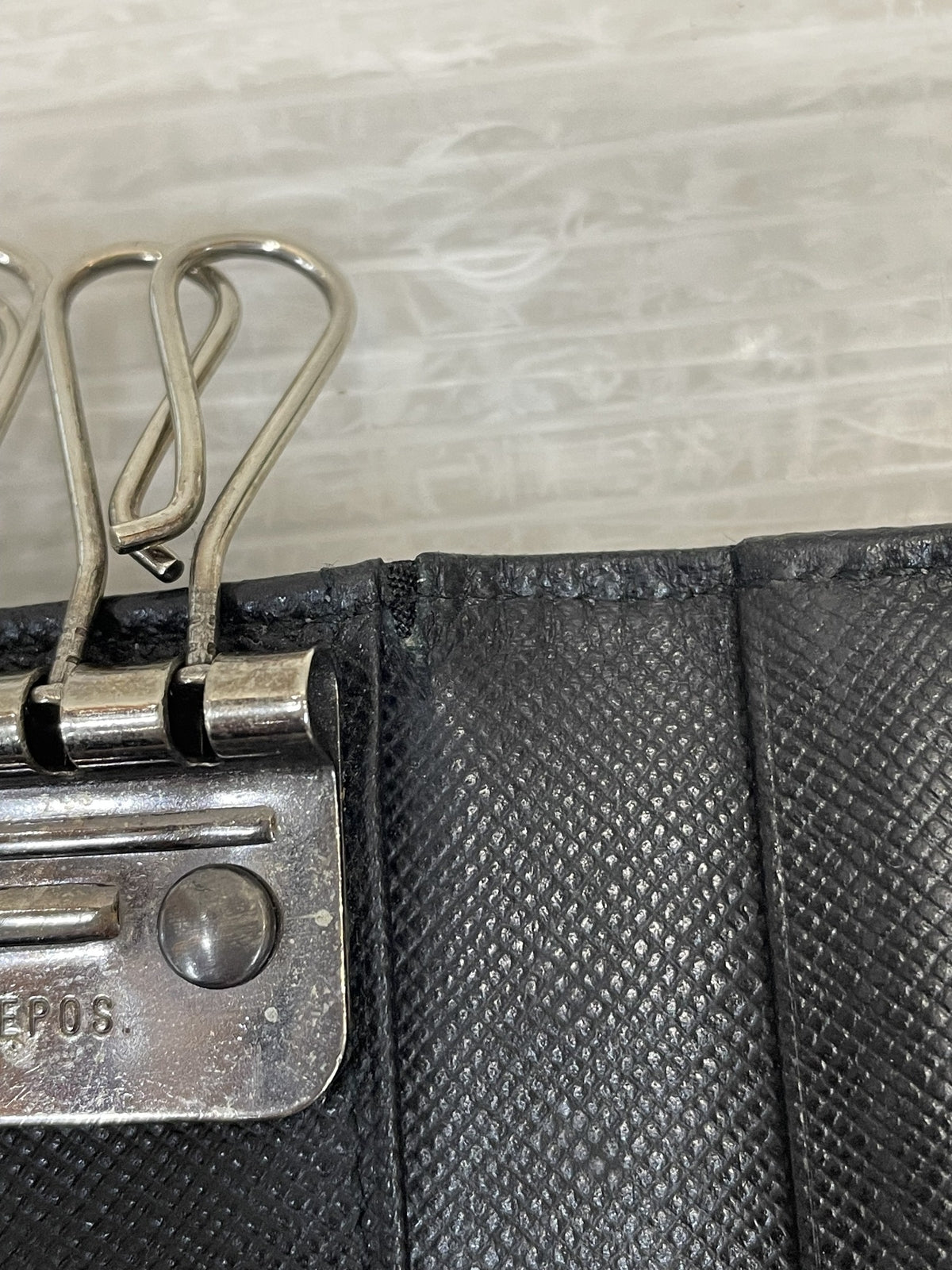 PRADA テスートナイロン 6連キーケース 黒