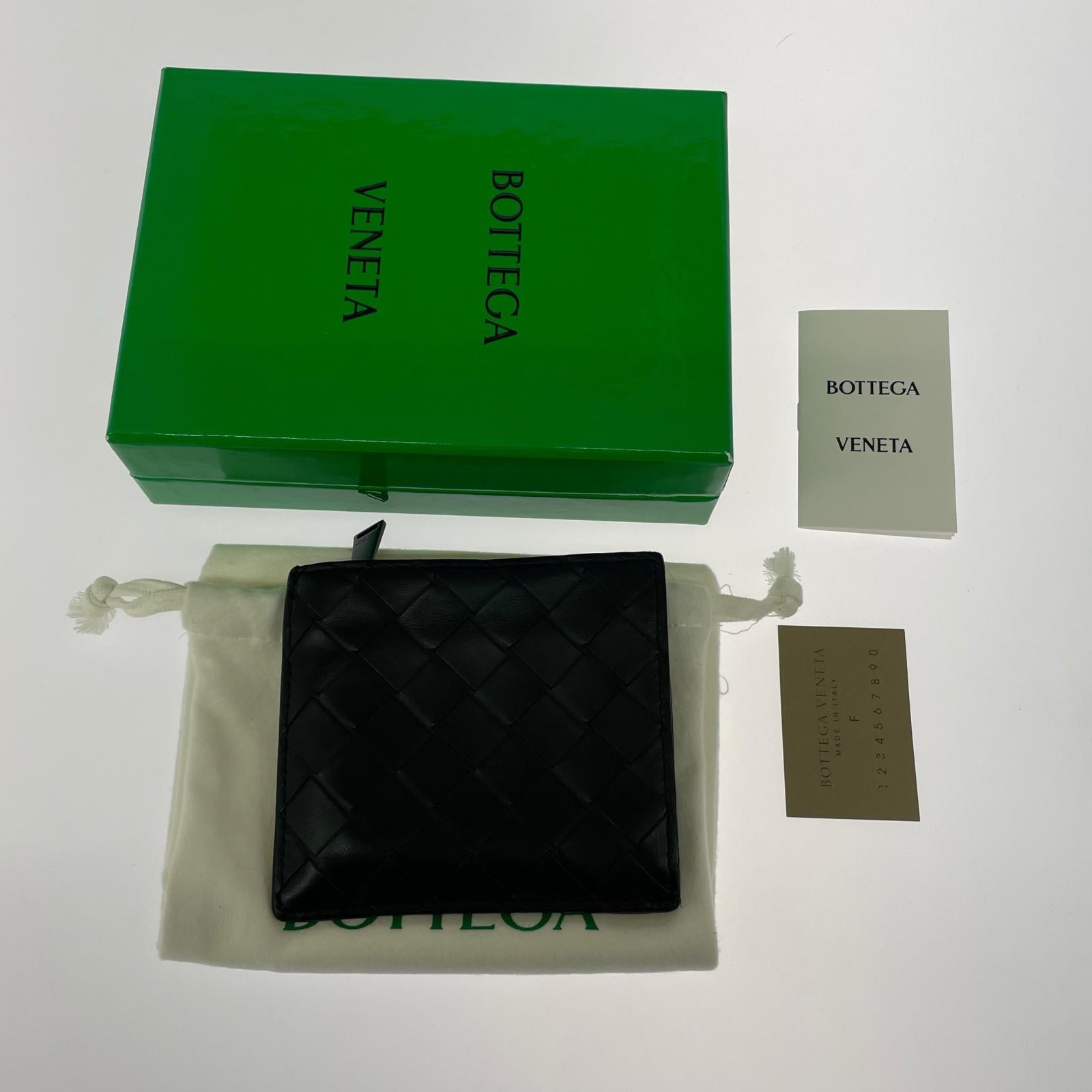 Bottega Veneta イントレチャート スクエア コンパクトウォレット