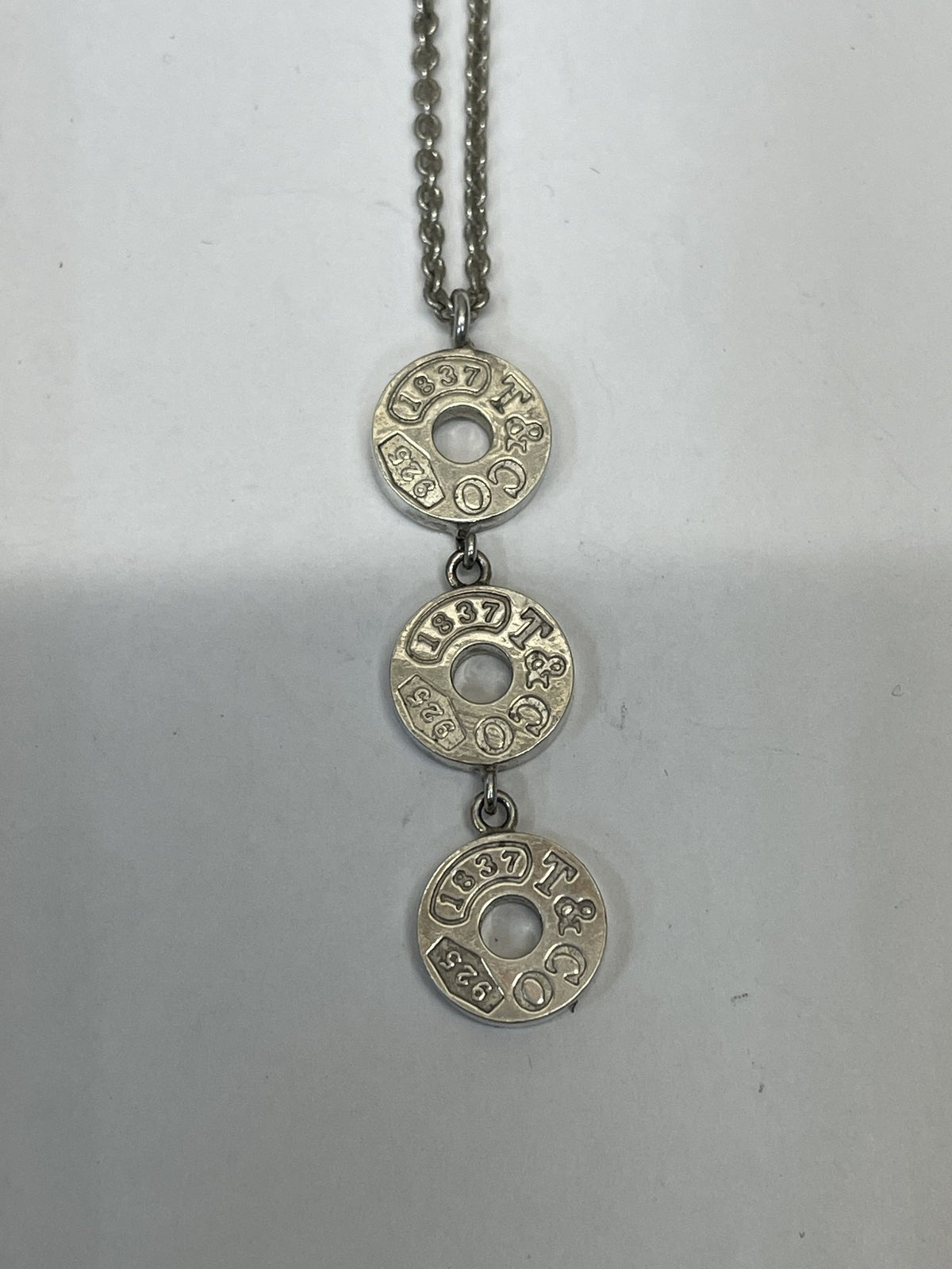 Tiffany&Co. スリードロップサークルネックレス