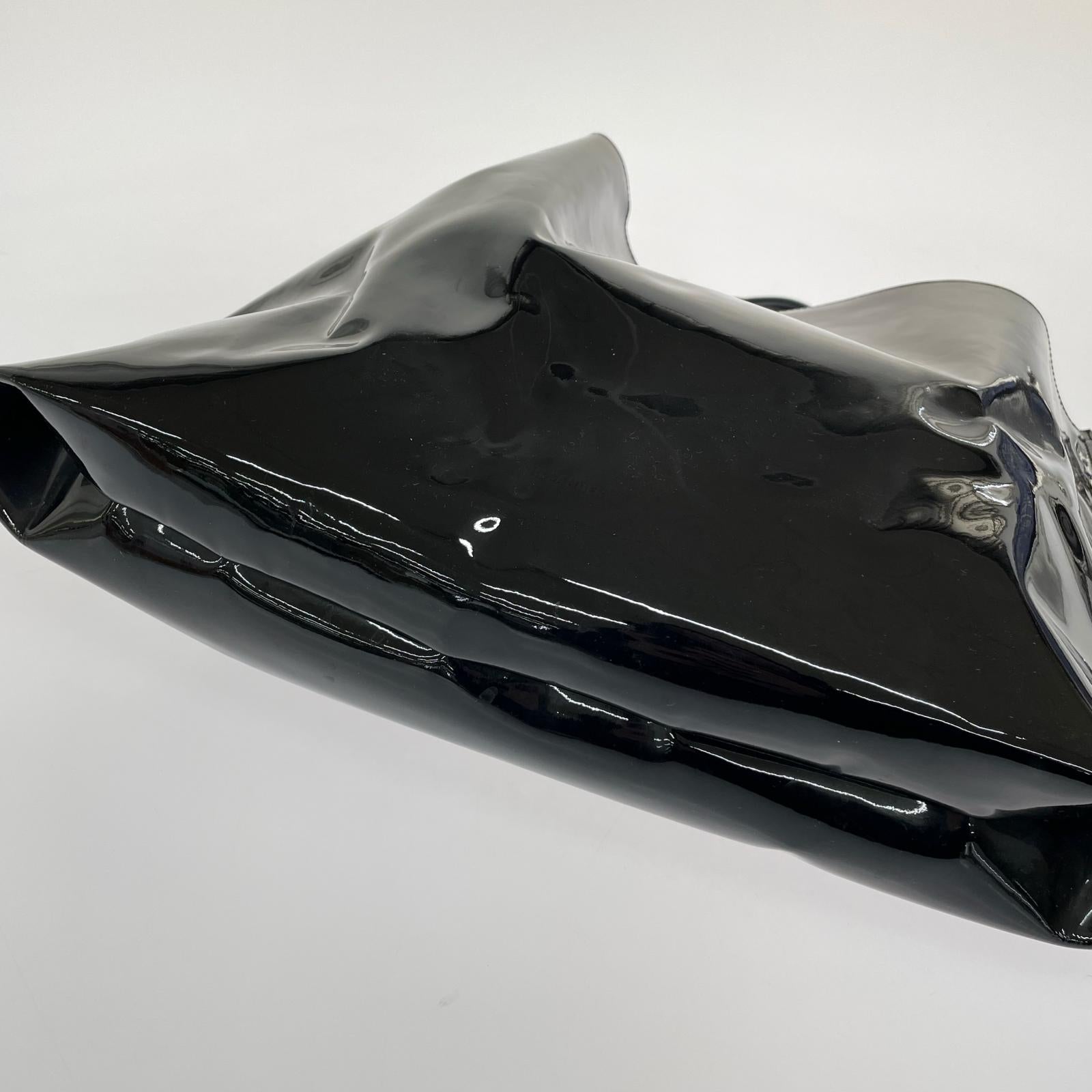トートバッグ エナメル タングルトートバッグ 黒 ブラック