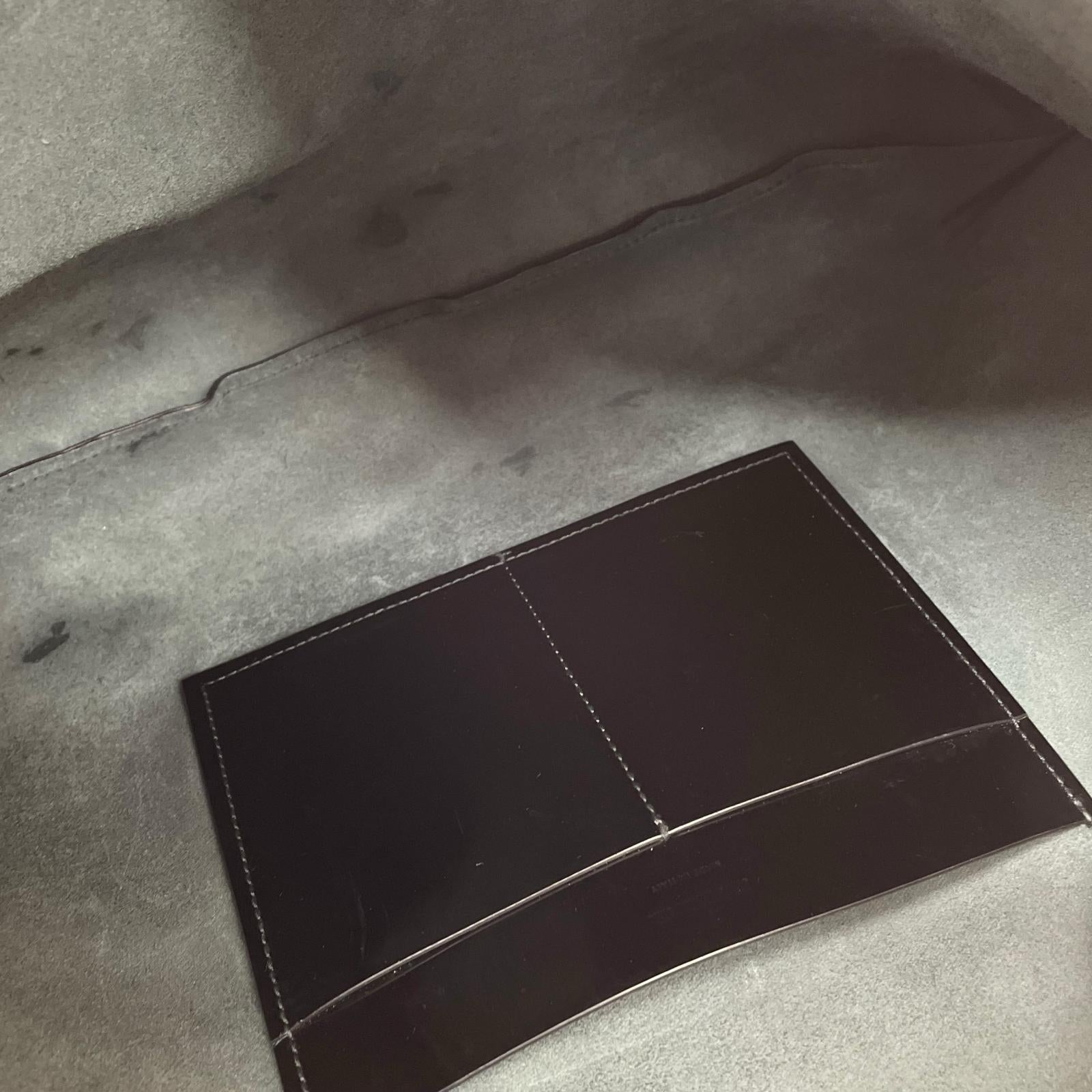 トートバッグ エナメル タングルトートバッグ 黒 ブラック