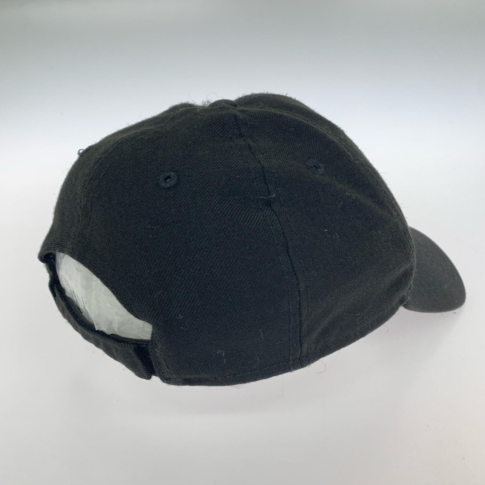 キャップ ×new era メタルロゴキャップ 黒 ブラック
