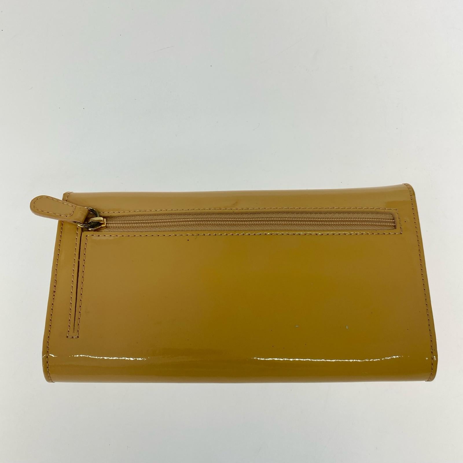 長財布 オーブエンボス加工レザー長財布 ベージュ