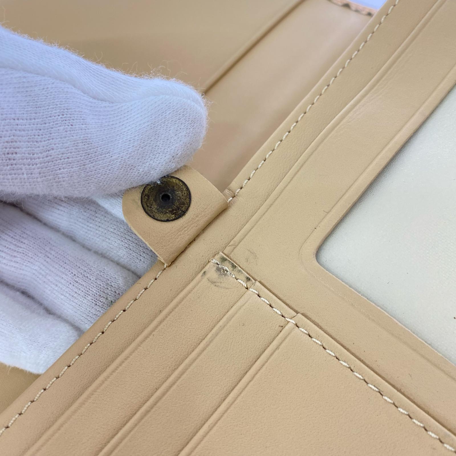 長財布 オーブエンボス加工レザー長財布 ベージュ