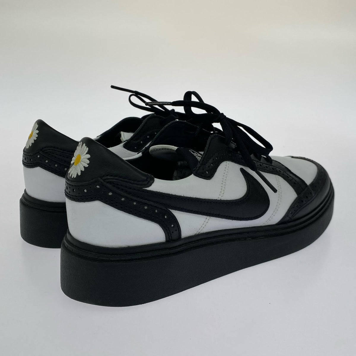 スニーカー PEACEMINUSONE × Nike Kwondo 1