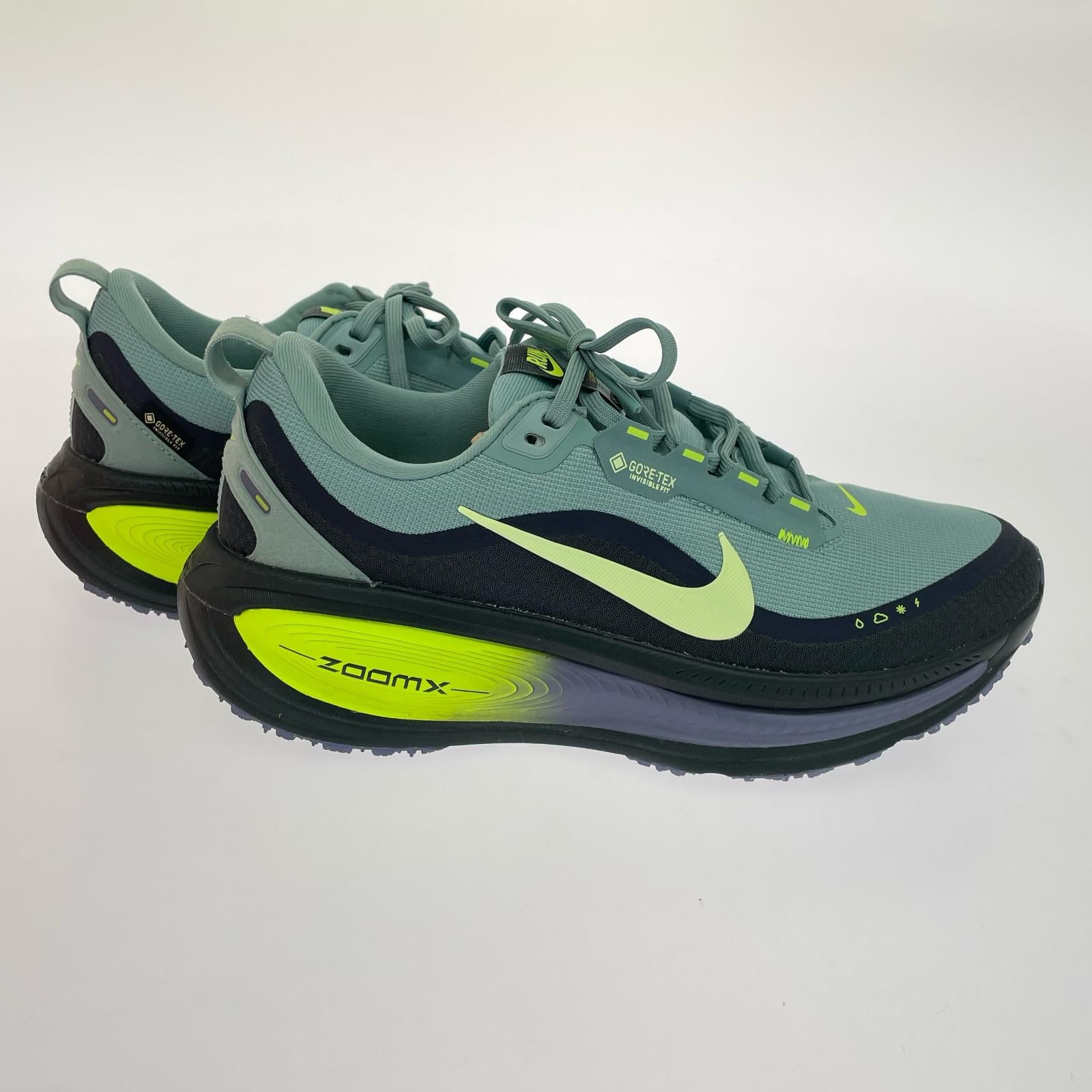 スニーカー VOMERO 18 GTX 26cm (US8 UK7 1/2 EU42) グリーン