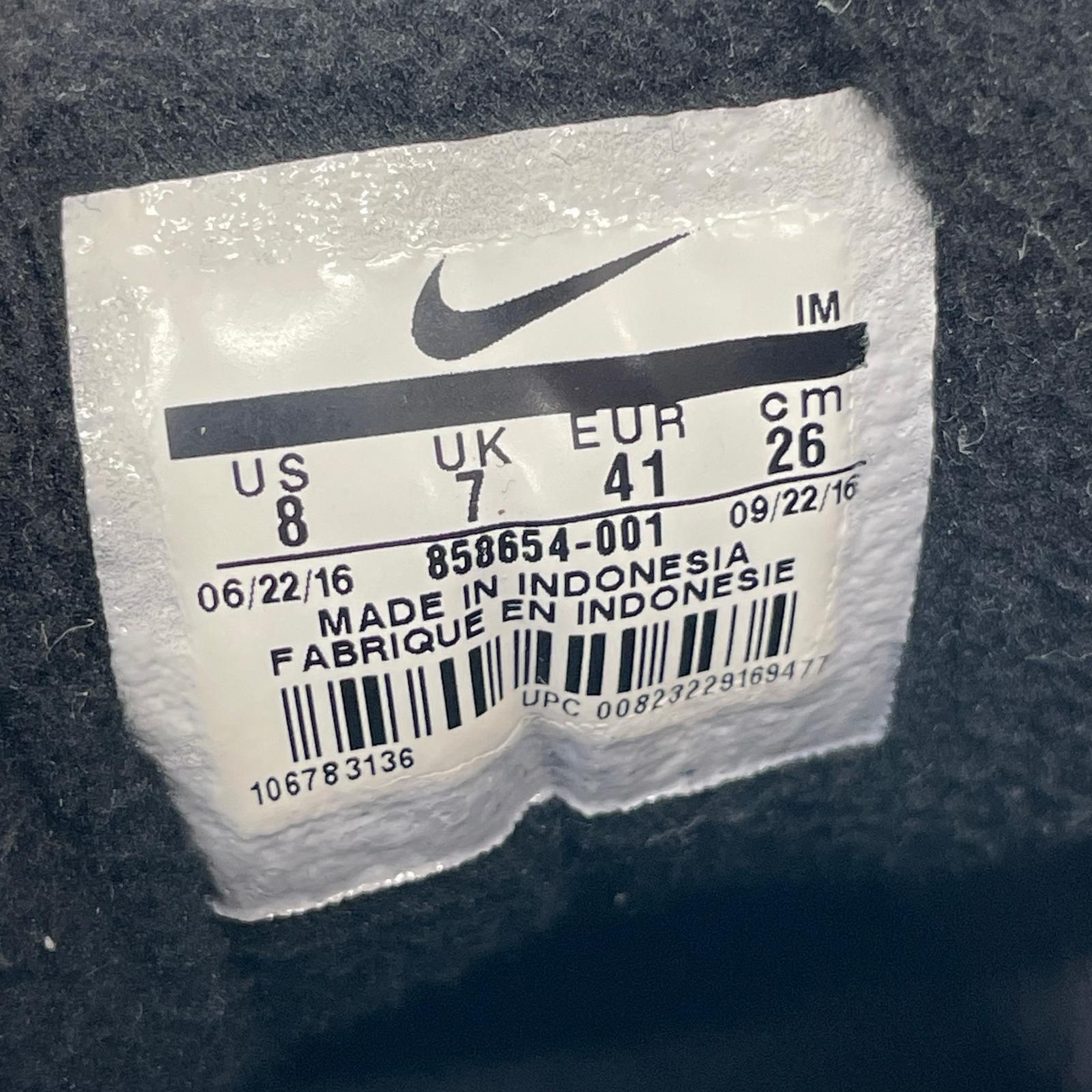 スニーカー AIR MAX INVIGOR MID(26.0) 26cm (US8 UK7 1/2 EU42) グレー