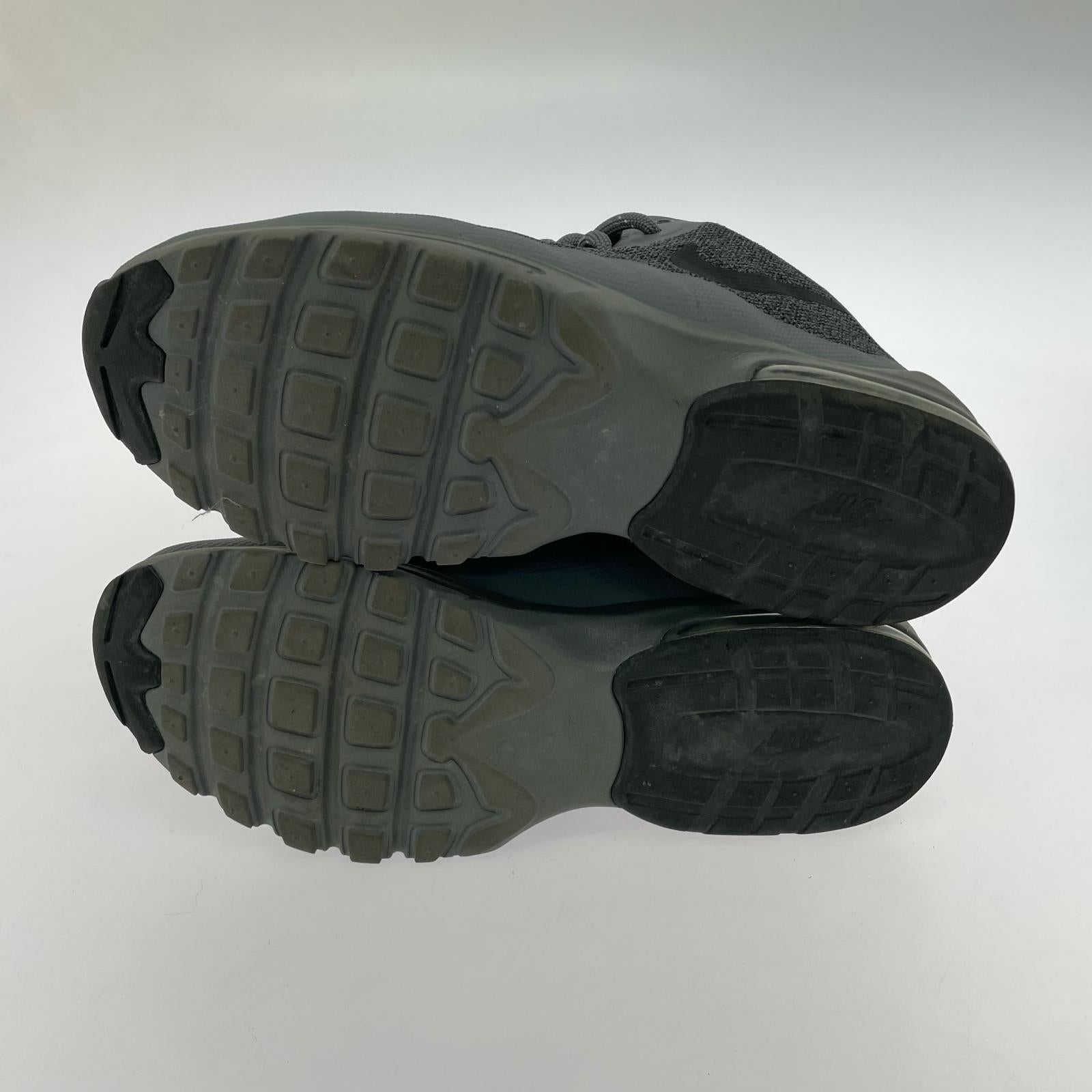 スニーカー AIR MAX INVIGOR MID(26.0) 26cm (US8 UK7 1/2 EU42) グレー