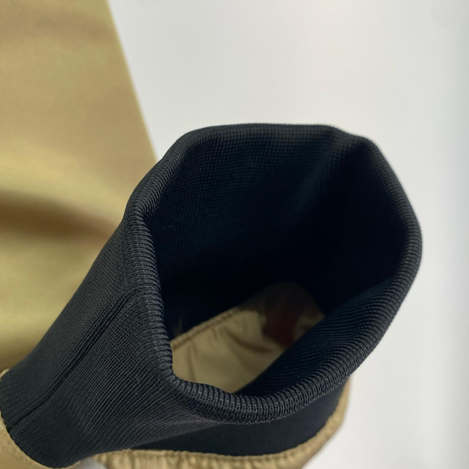 ブルゾン VRSTY JKT/GOLD/L L ゴールド