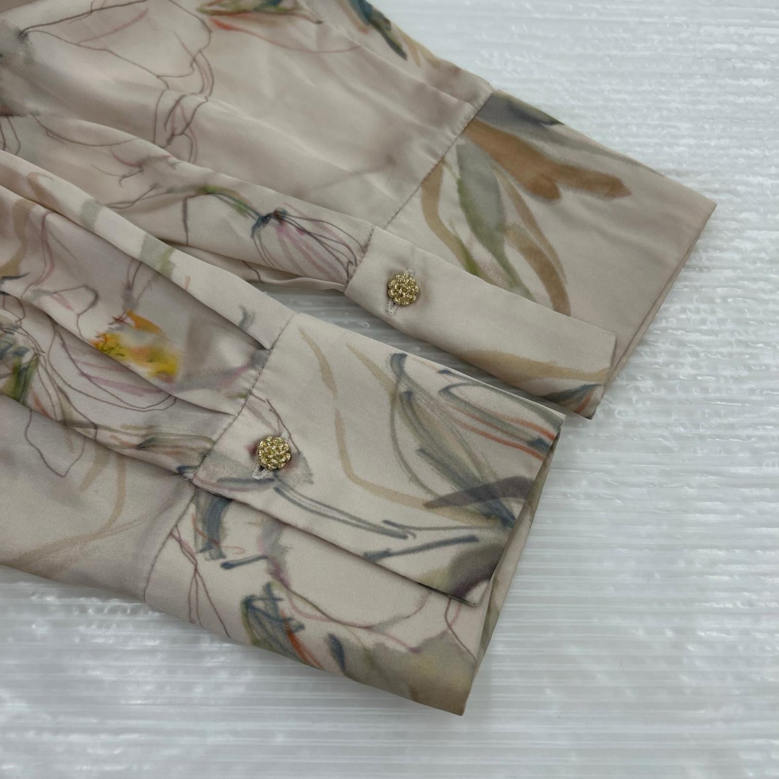 長袖Tシャツ 花柄 ベージュ