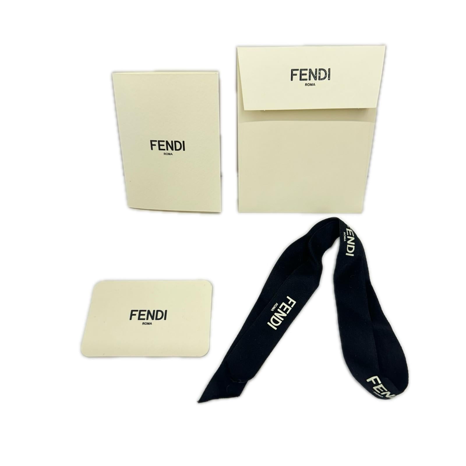 FENDI ズッカ 三つ折り財布