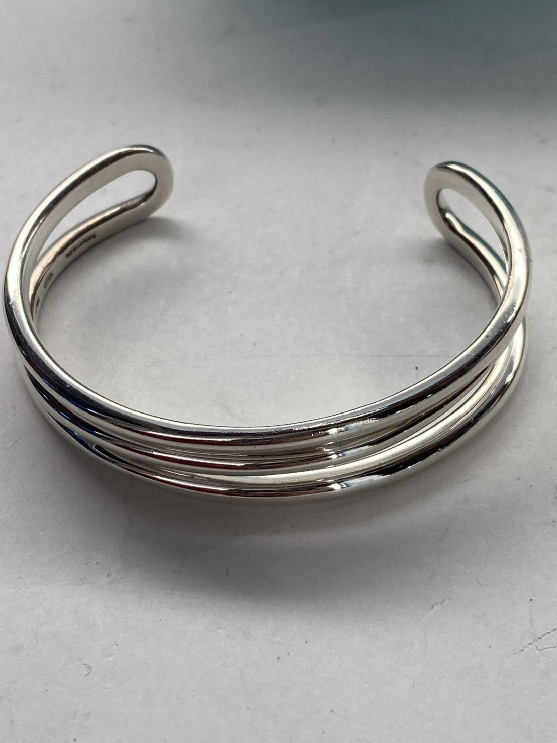 Tiffany&Co. ダイアゴナルバングル