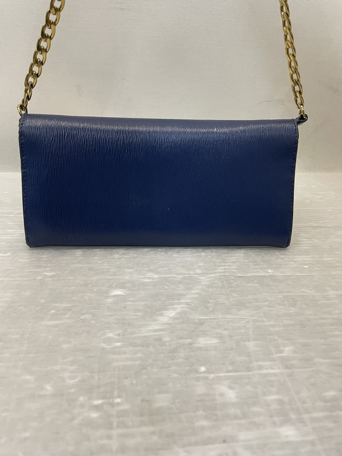 PRADA レザー チェーンウォレット 青