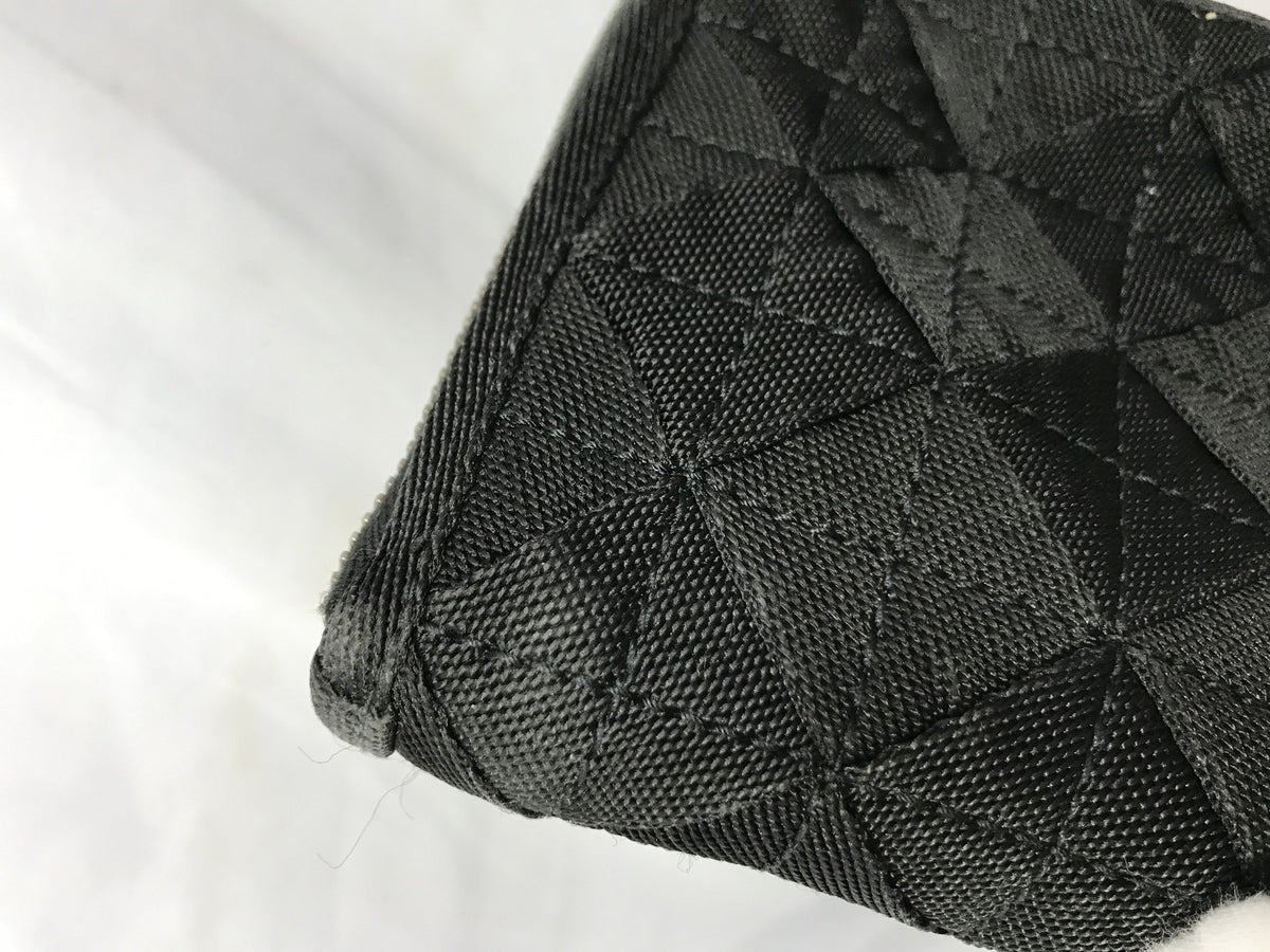 イントレチャート ラウンドジップ ロングウォレット ブラック