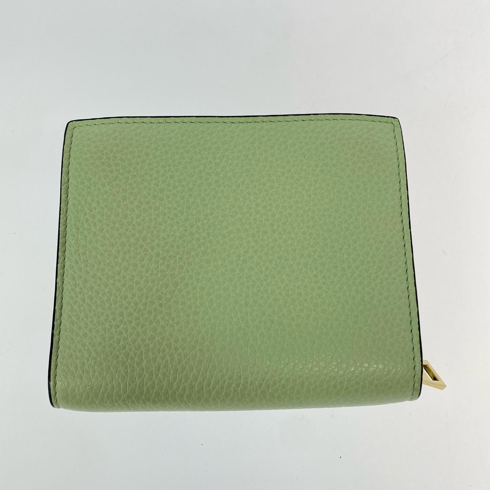 LOEWE トライフォールドウォレット