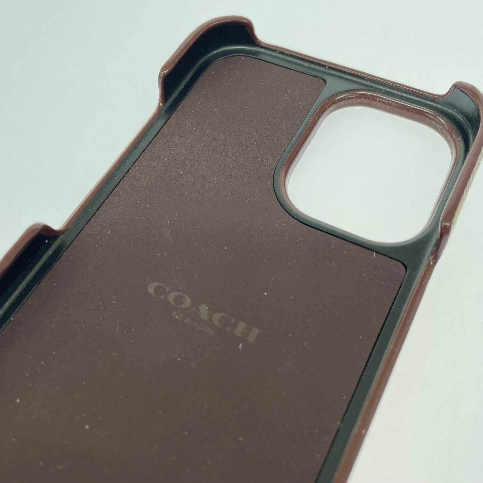 COACH Slim Wrap Case シグネチャータン iPhone16