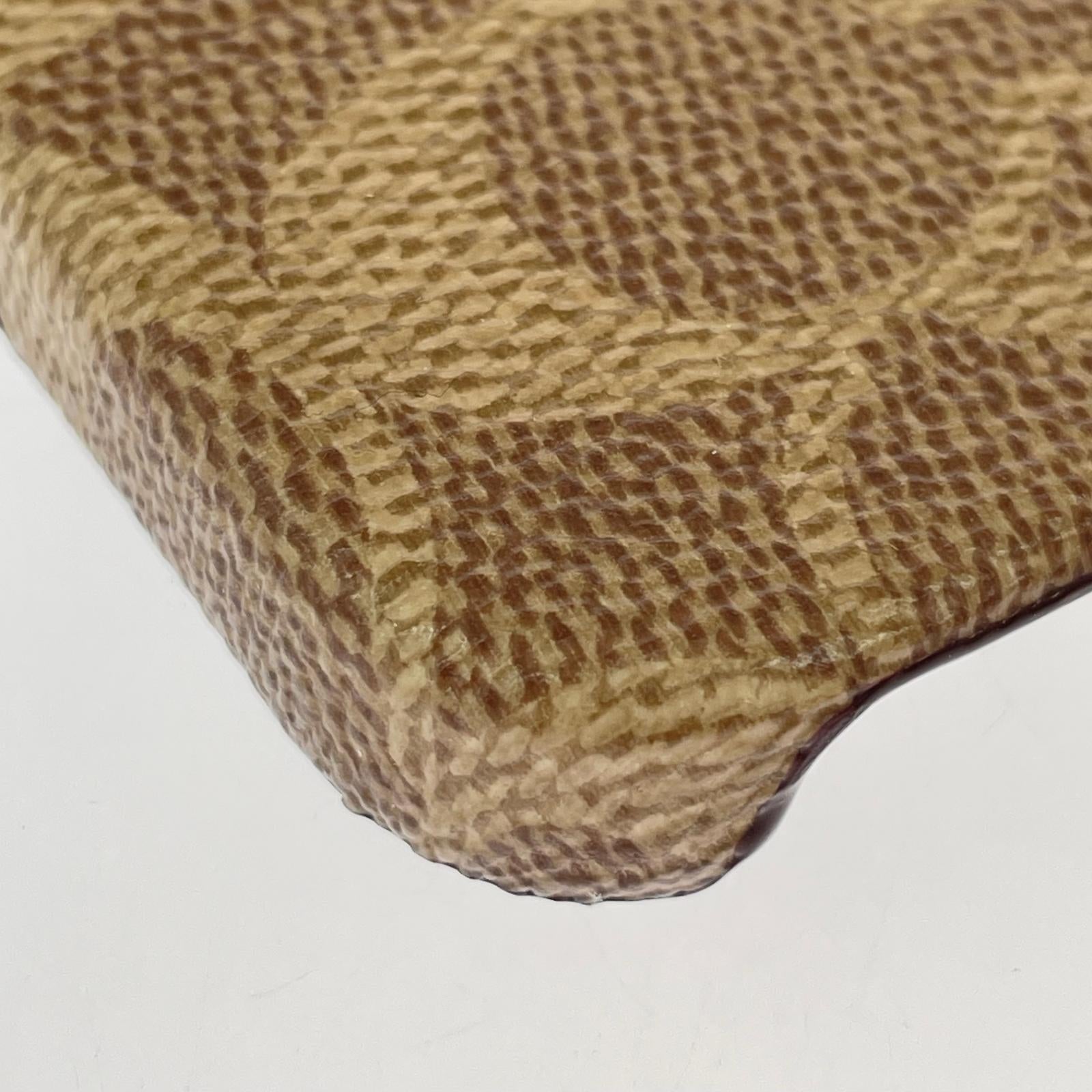 COACH Slim Wrap Case シグネチャータン iPhone16