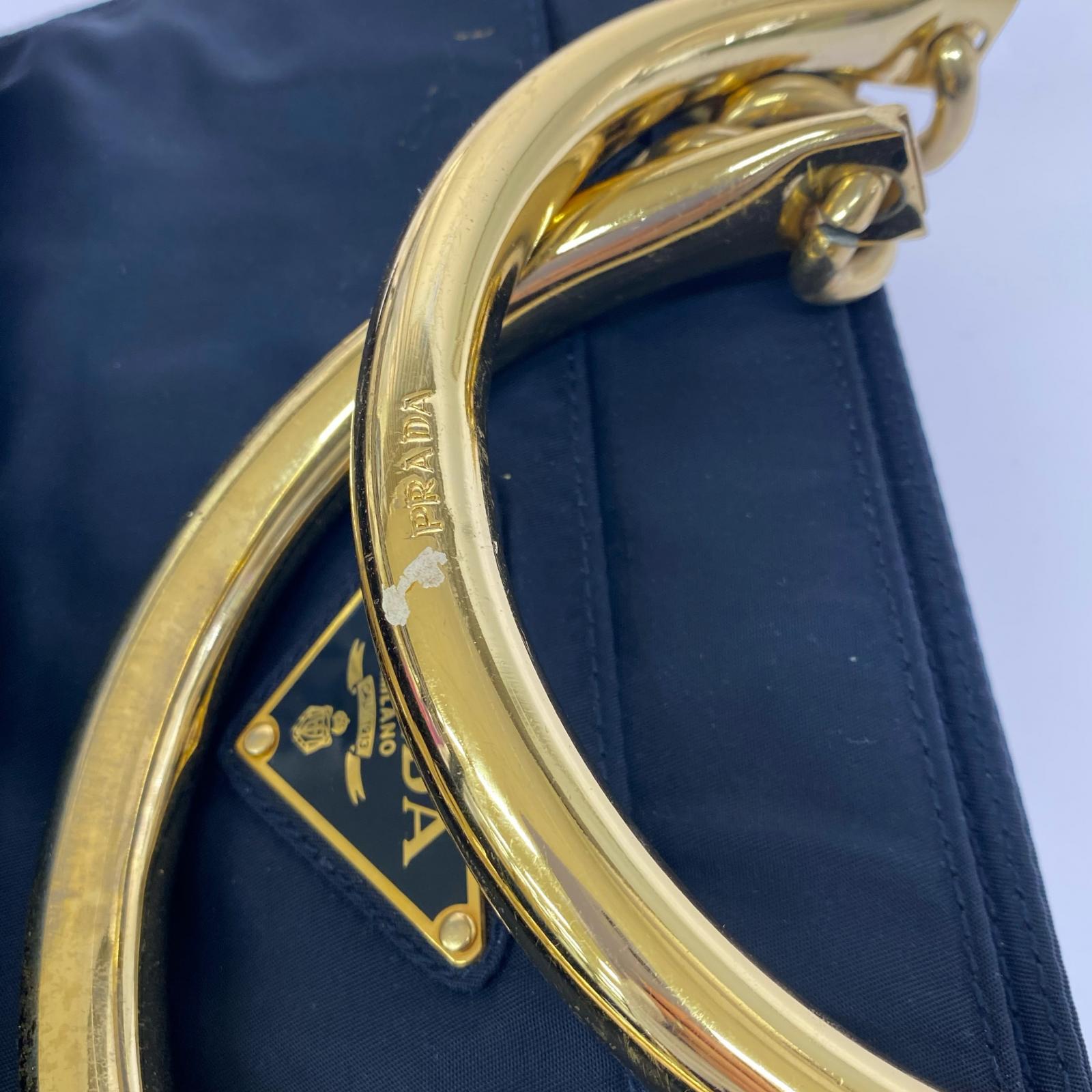PRADA 三角ロゴ テスート チェーンハンドル