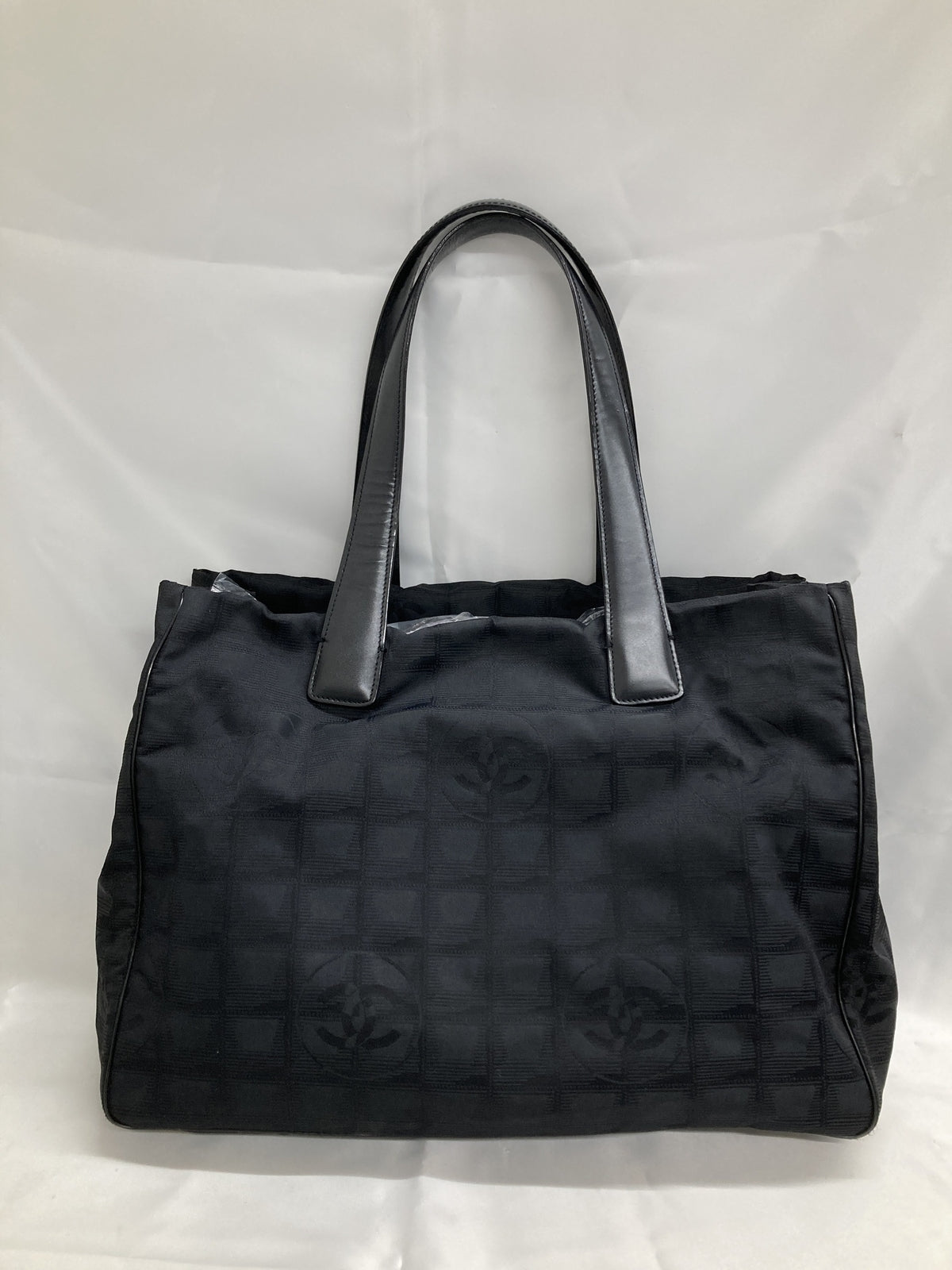 Dior パールイヤリング