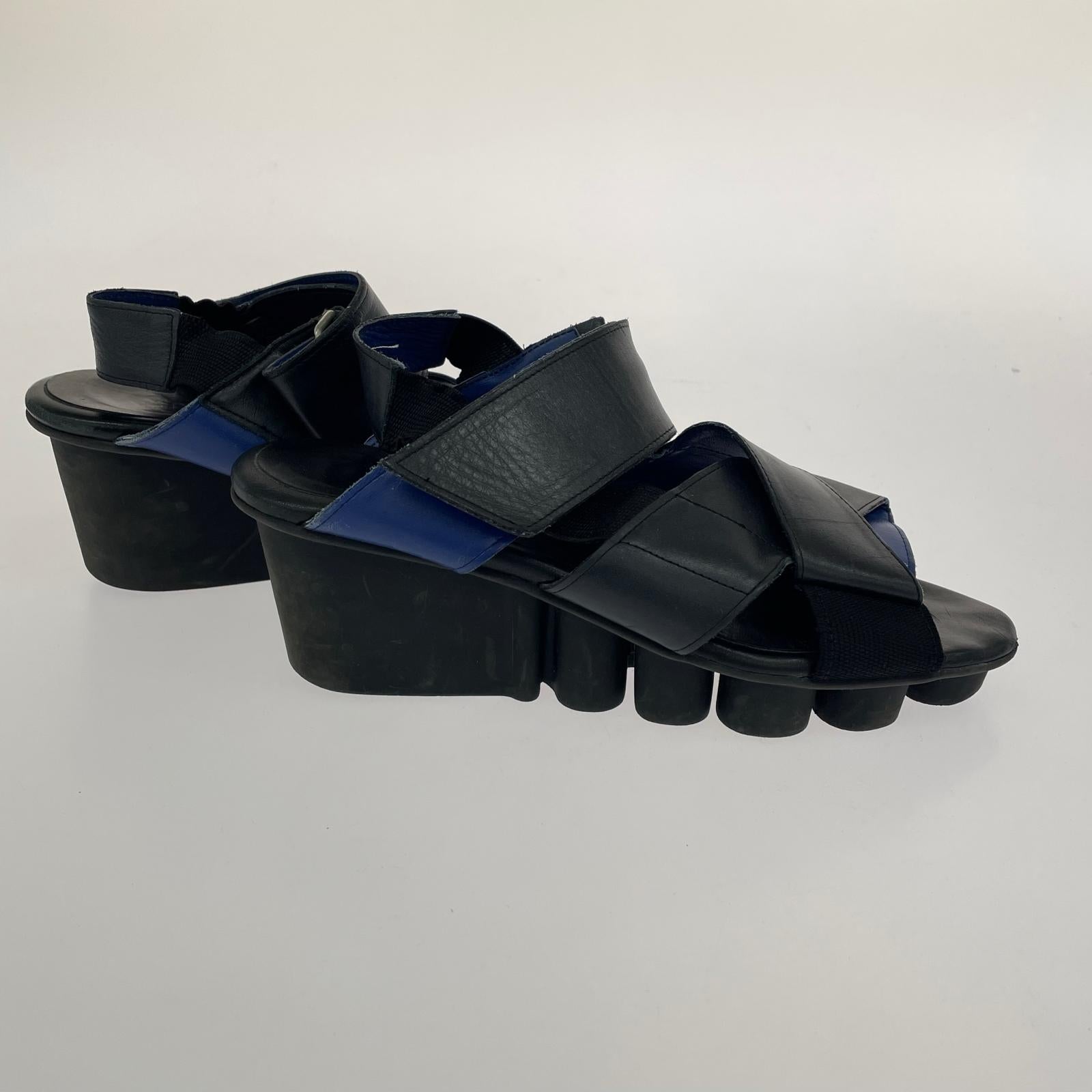 パンプス issey miyake サンダル 23.5 23.5cm (US5 1/2 UK5 EU37) ブラック