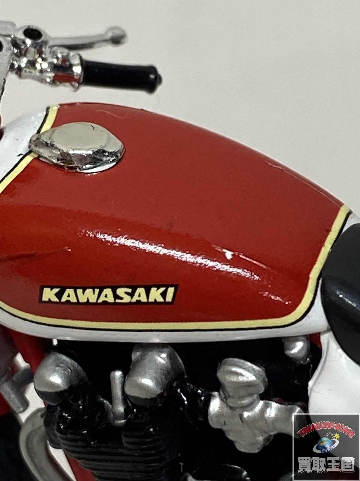 2RA010 カラビナ付眼鏡ケース 黄色