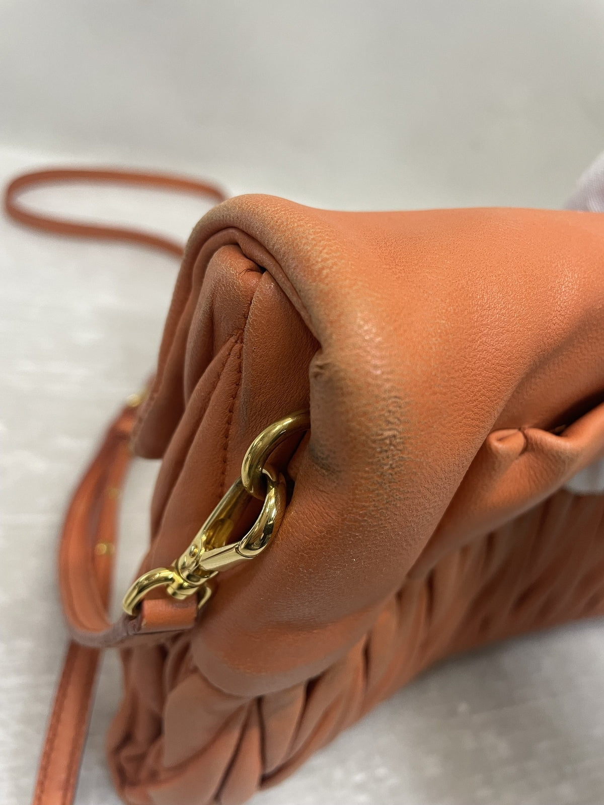 miumiu マテラッセ ナッパレザー フラップショルダーバッグ
