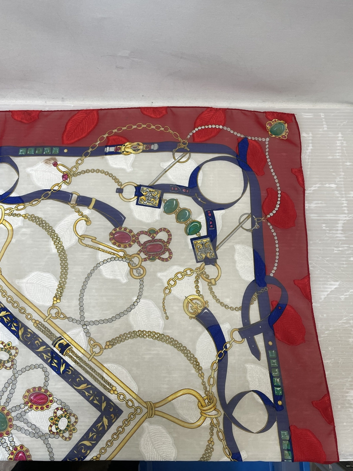 HERMES カレ90 シルクスカーフ 宝石 チェーン