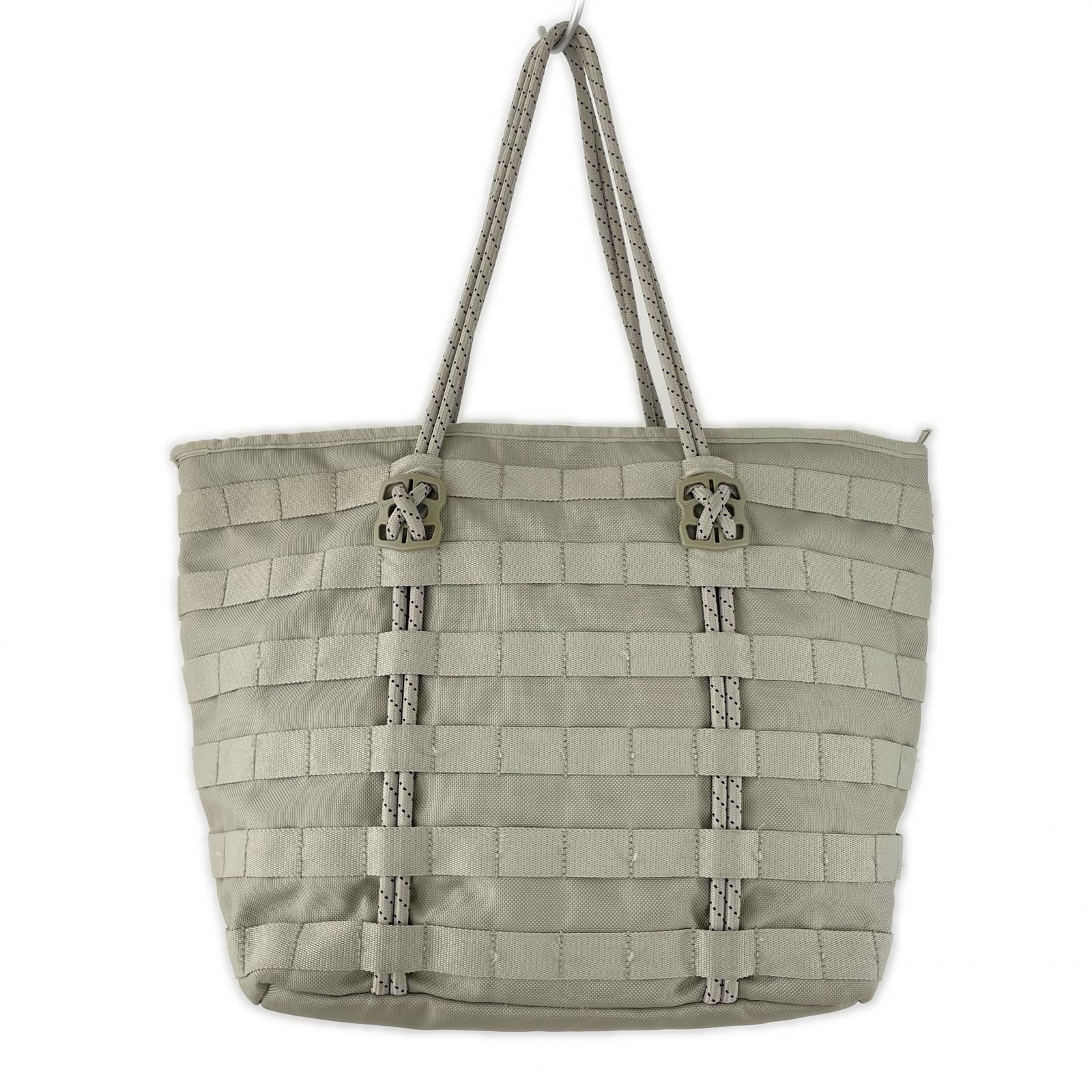 その他バッグ AIR FORCE 1 TOTE BAG カーキ