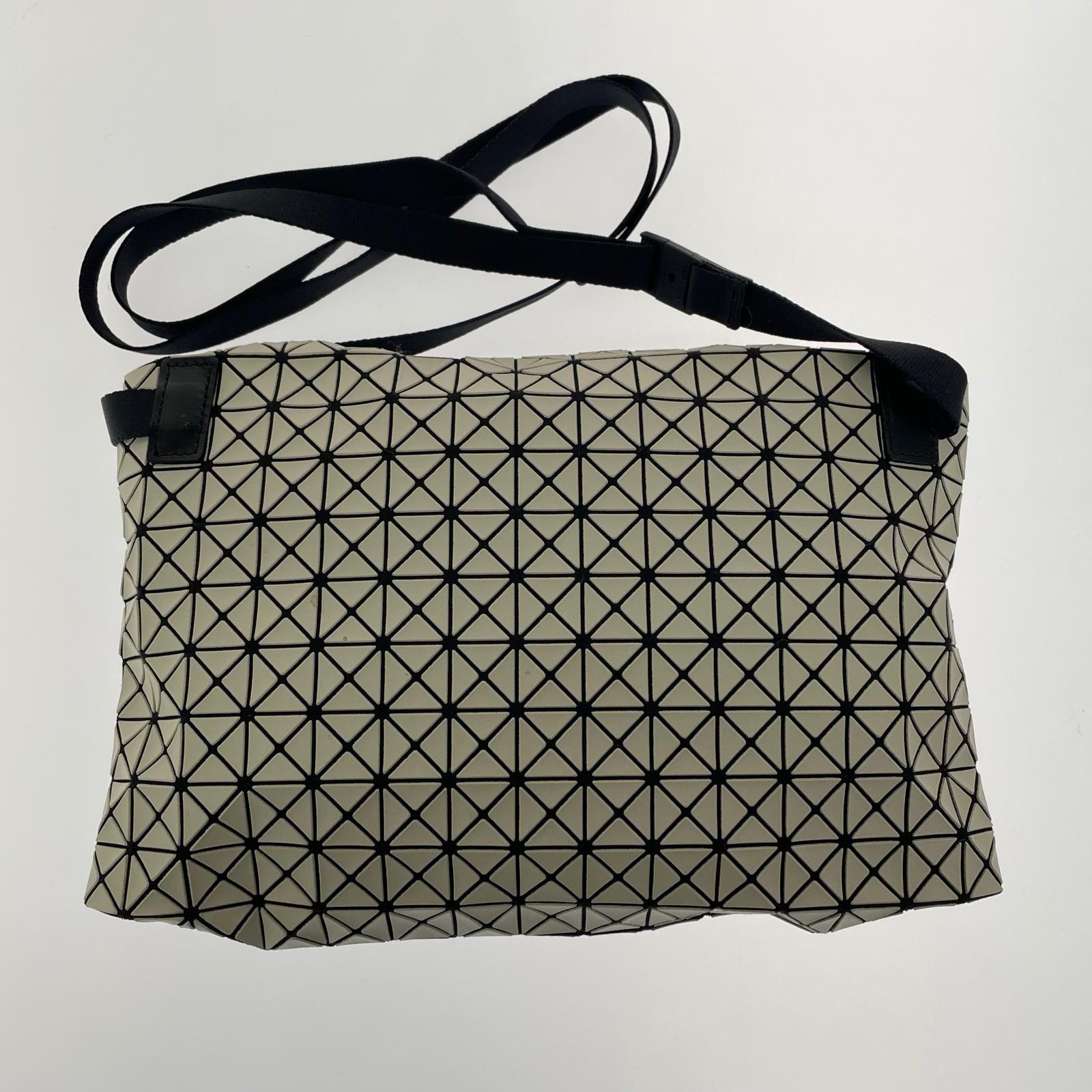 ショルダーバッグ GRY グレー