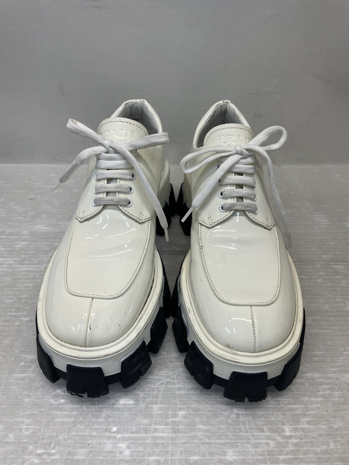 PRADA モノリス パテントレザーシューズ 36 1/2 白