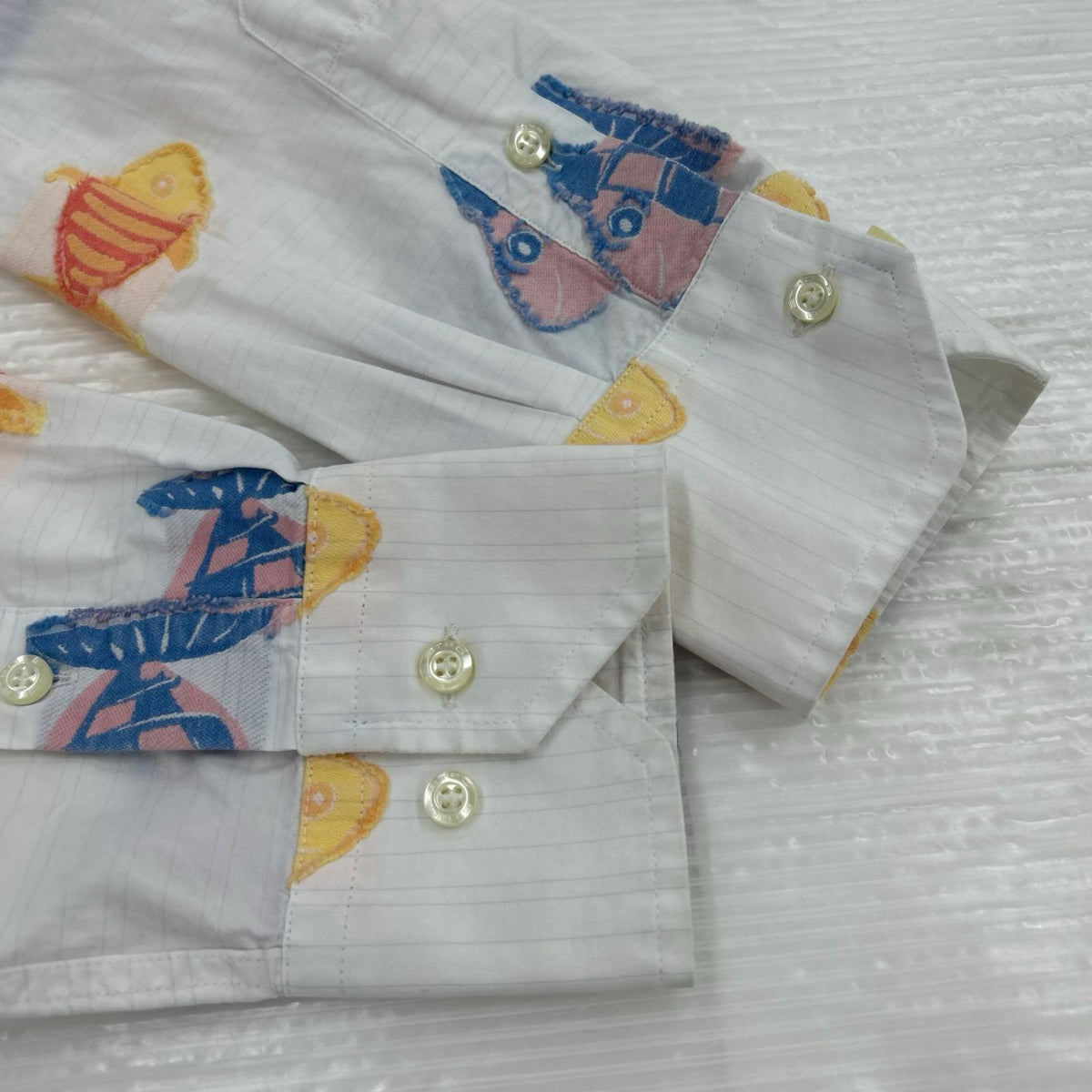 長袖シャツ 魚柄シャツ S ホワイト