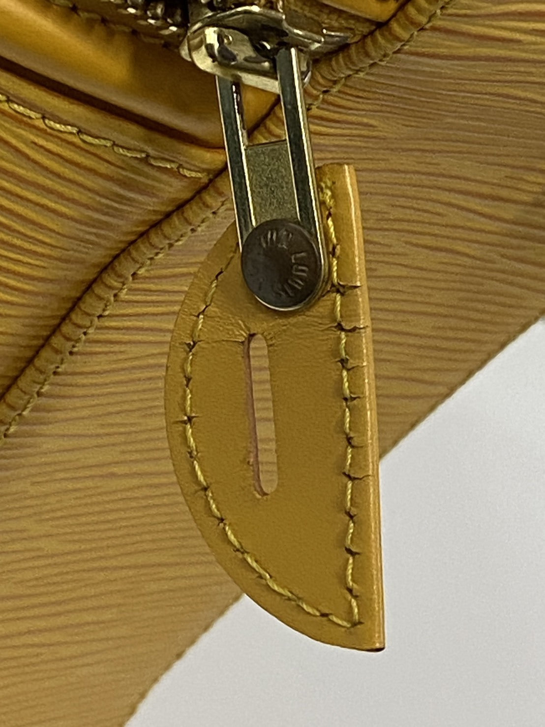LV カンヌ バニティバッグ エピ M48039 AS1916