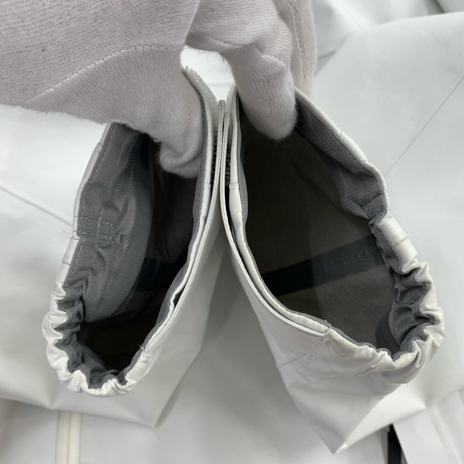 マウンテンパーカー THE NORTH FACE UNDYED GTX/NPW12261 L L ホワイト