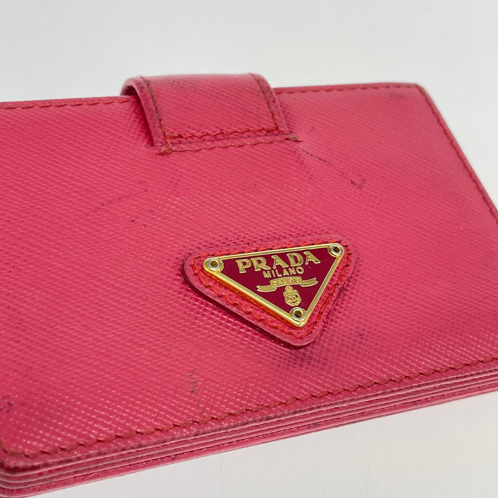 PRADA サフィアーノトライアングル カードケース ピンク