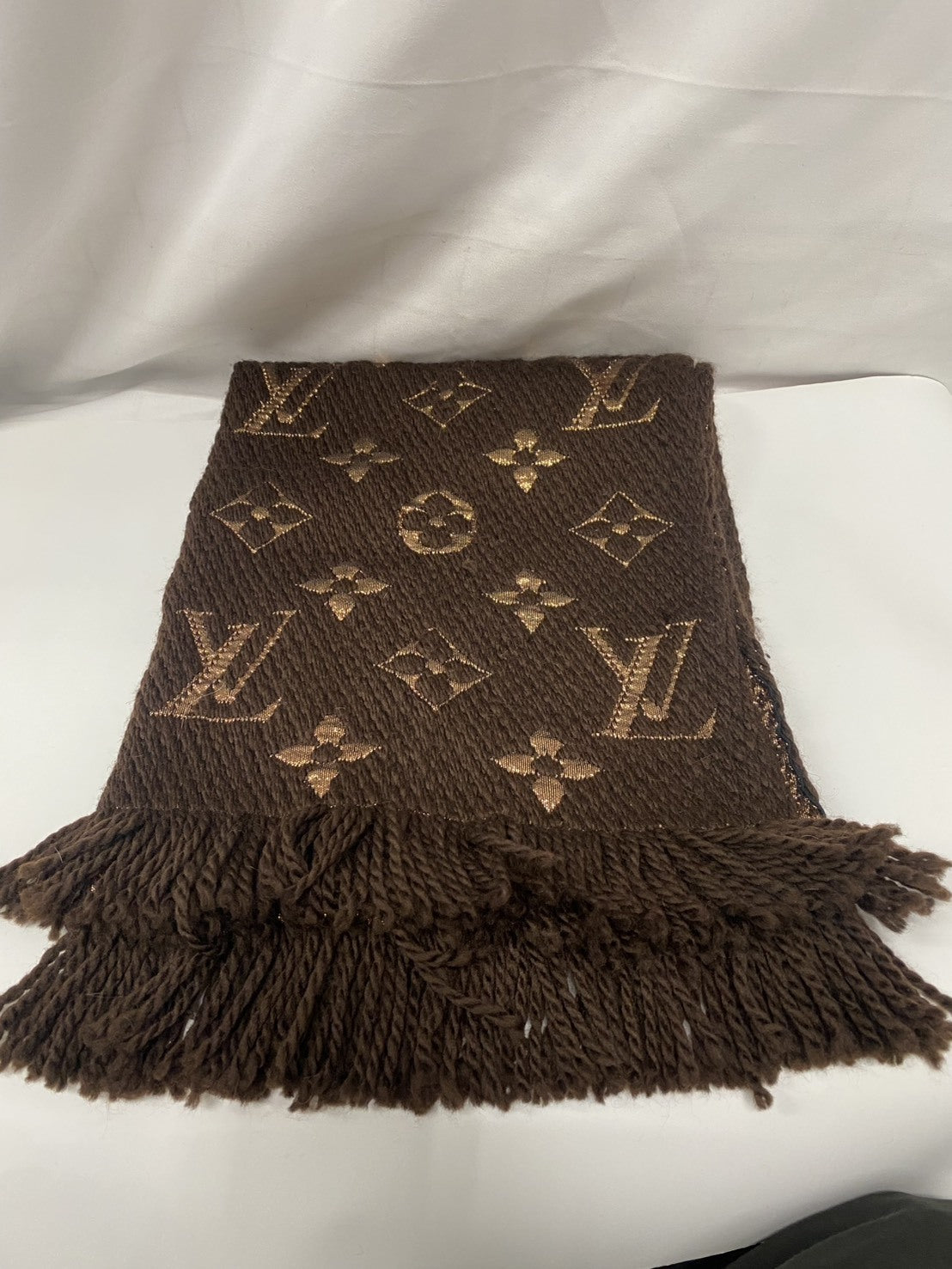 LV/M71383/エシャルプ・ロゴマニア