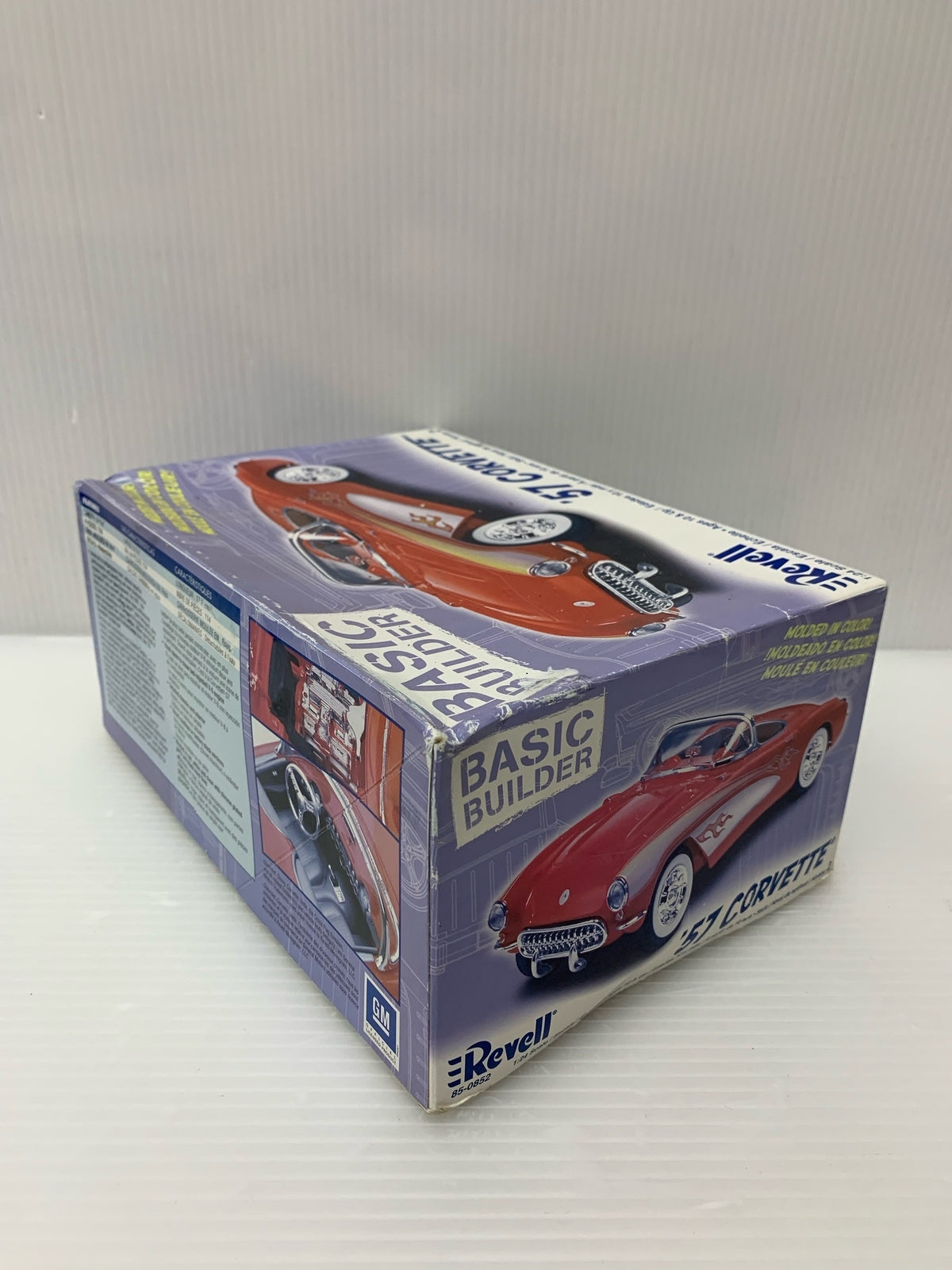REVELL 1/24 BASIC BUILDER '57 CORVETTE カープラモ・ミニ四駆