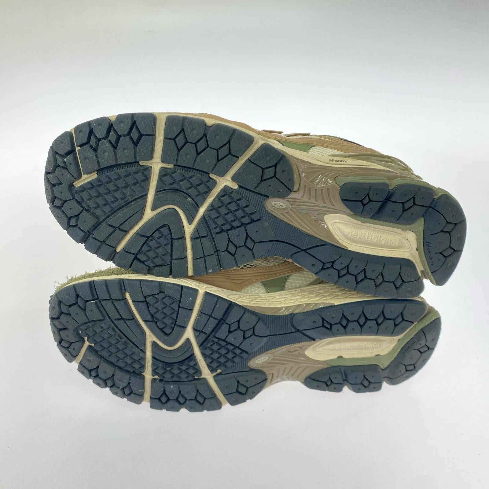 スニーカー NEW BALANCE M1906NE 白×緑 (27.5) 27.5cm (US9 1/2 UK9 EU45)