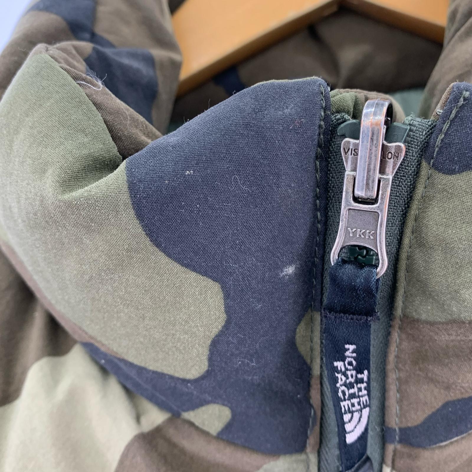 ダウンベスト NUPTSE VEST カモフラダウンベスト L L グリーン